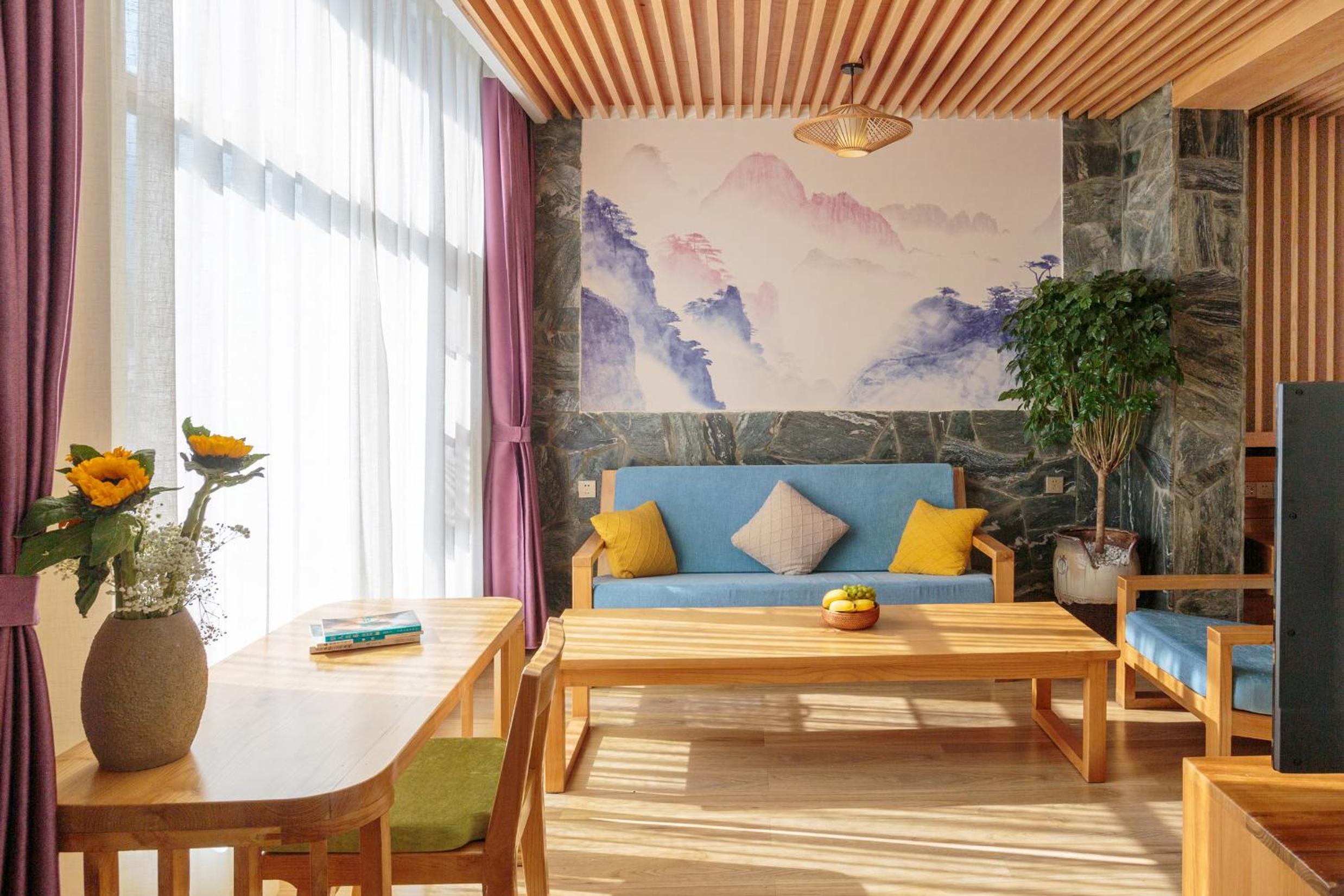 Quadruple Room with Mountain View