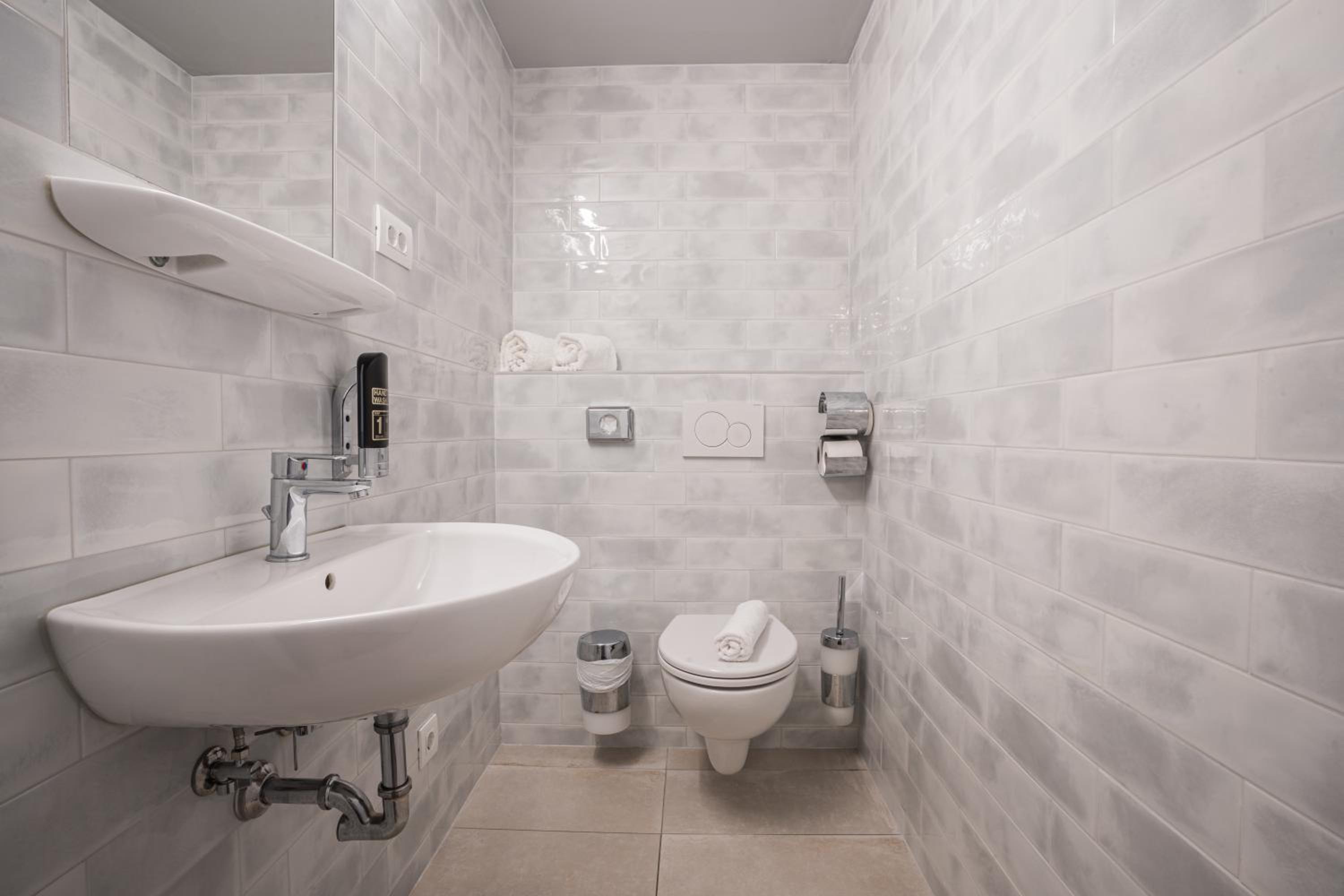 Family Room with Shower photo 3