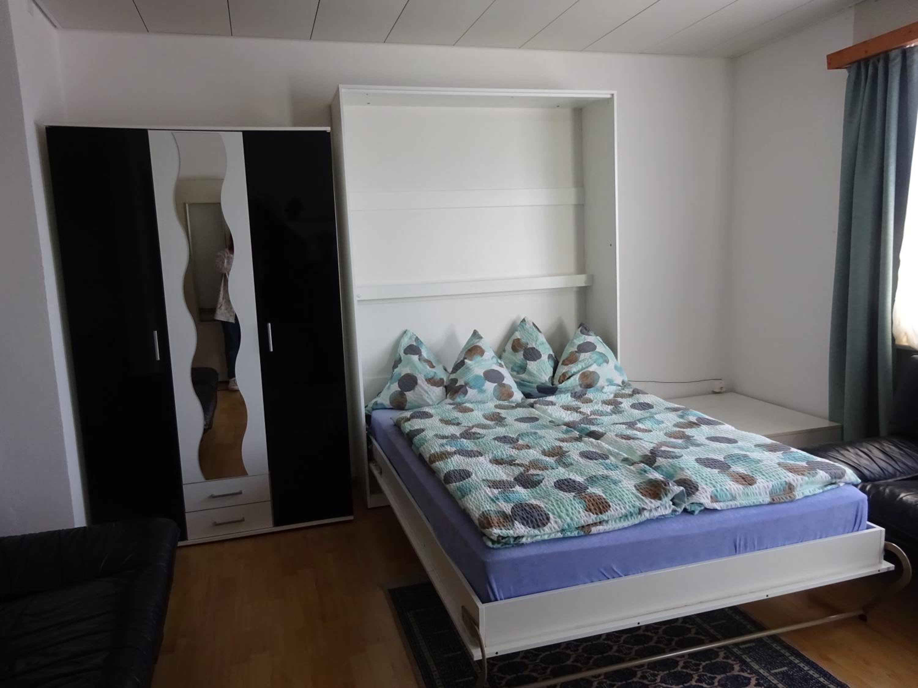 Apartment with Lake View - Photo 7