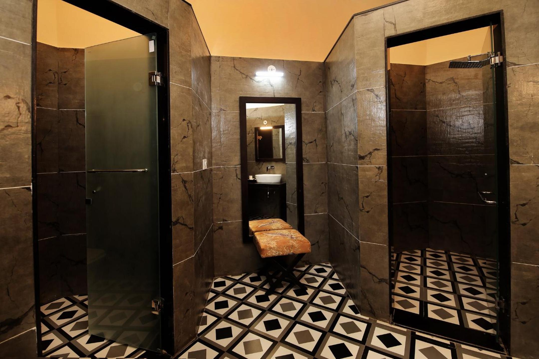Village Suite Villa with Plunge Pool, Jacuzzi and Private Sit Out - Photo 9