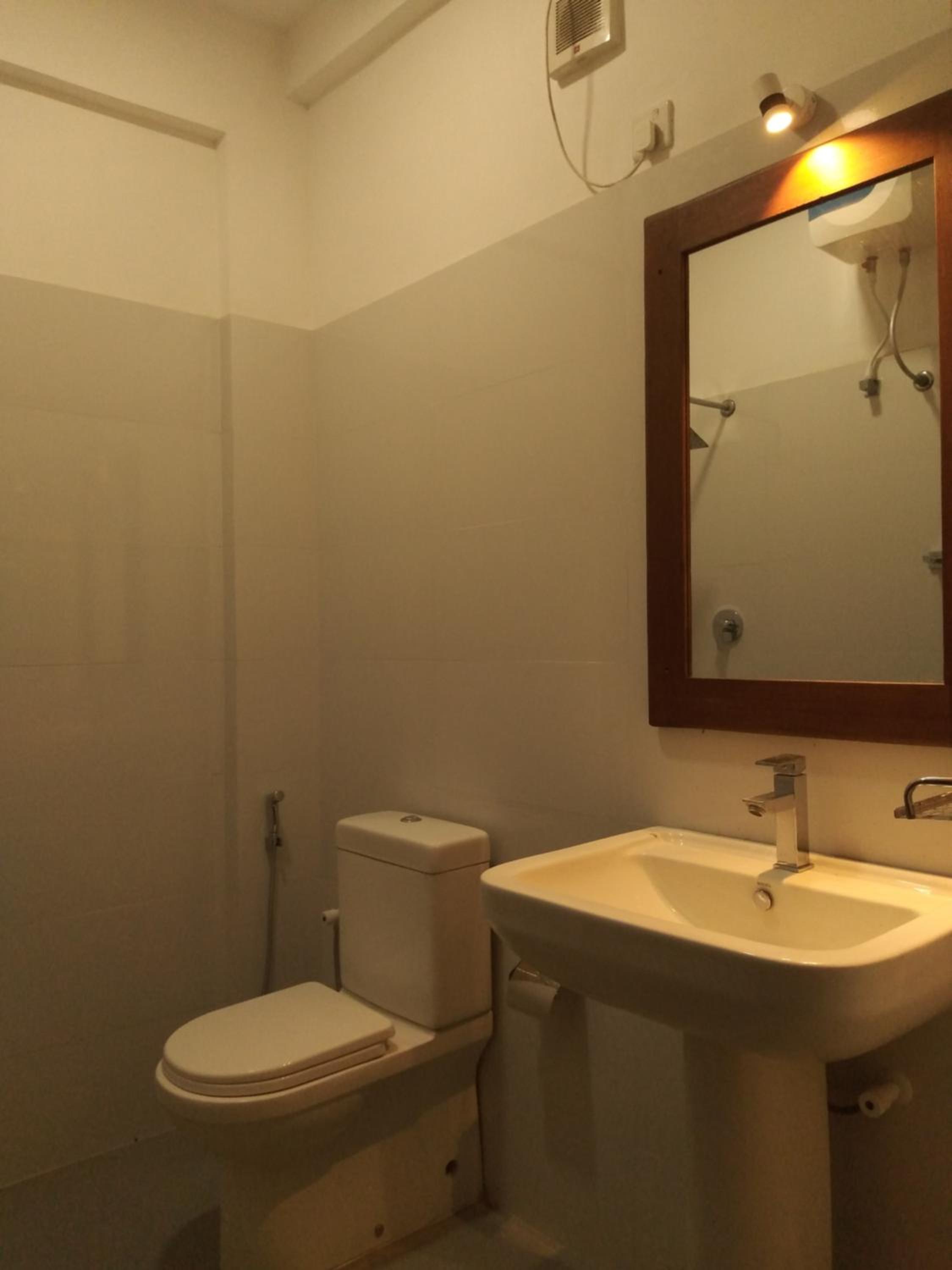 Budget Double Room - Photo 2