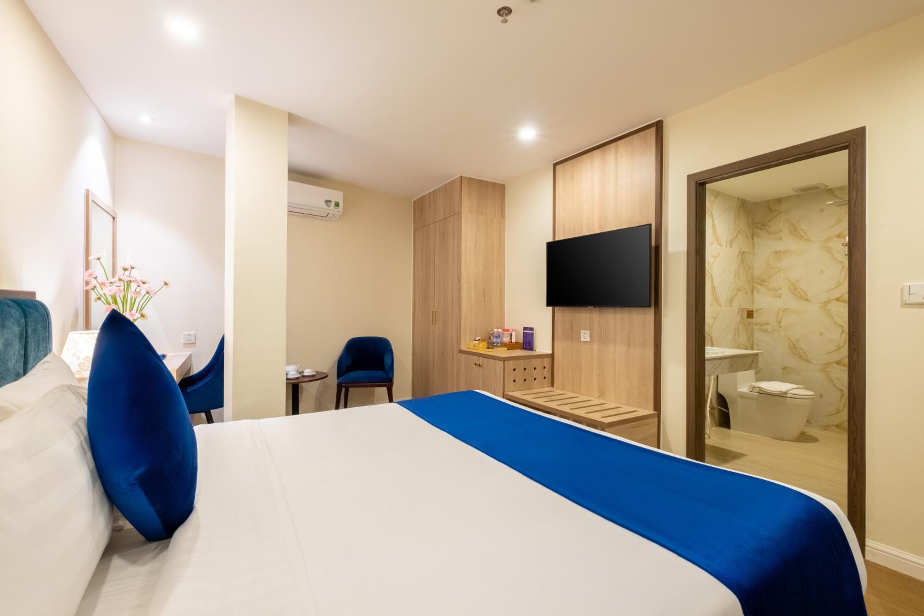 Deluxe Double Room - Photo 3