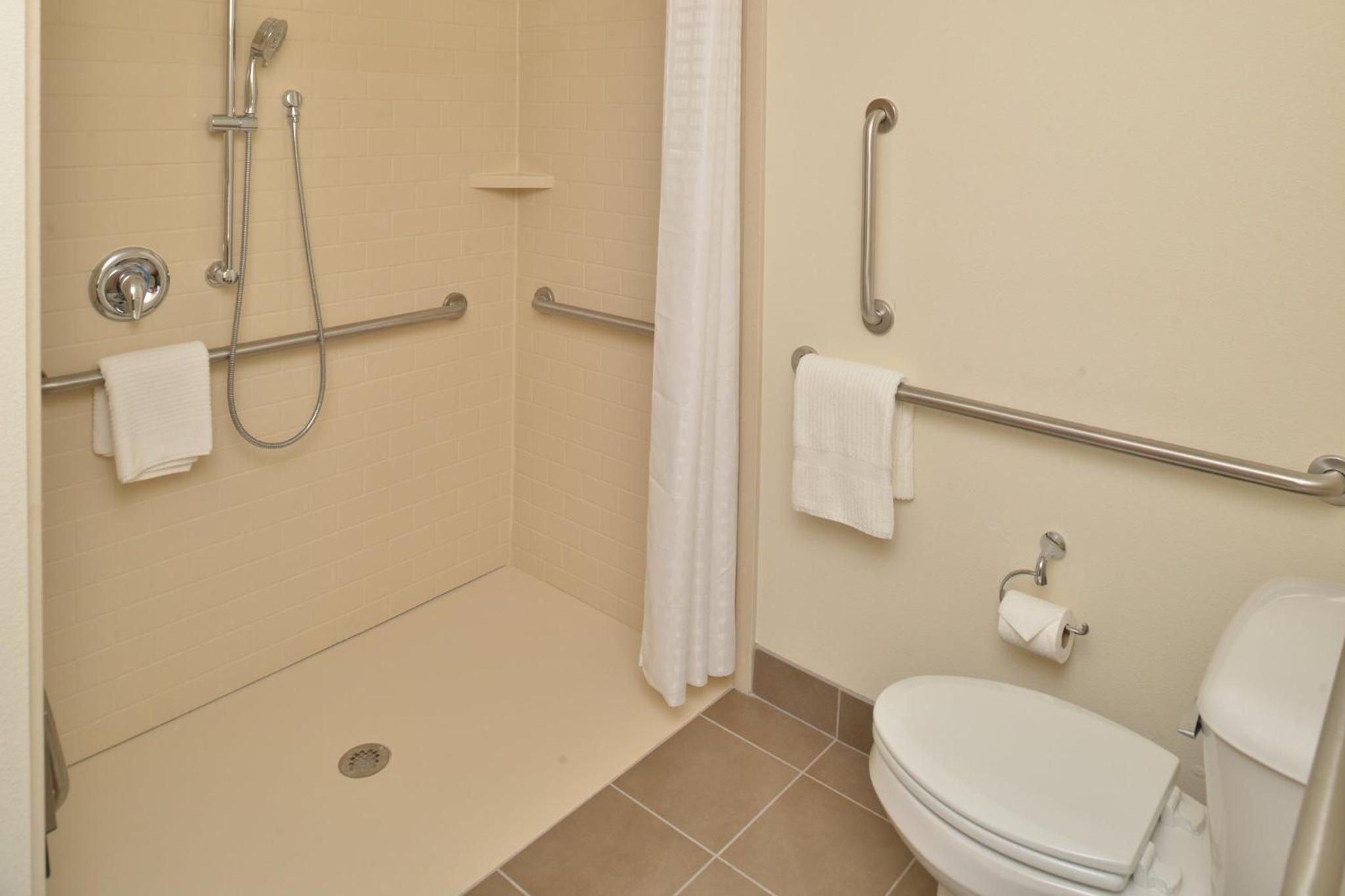 King Studio Suite - Communications and Mobility Access photo 2