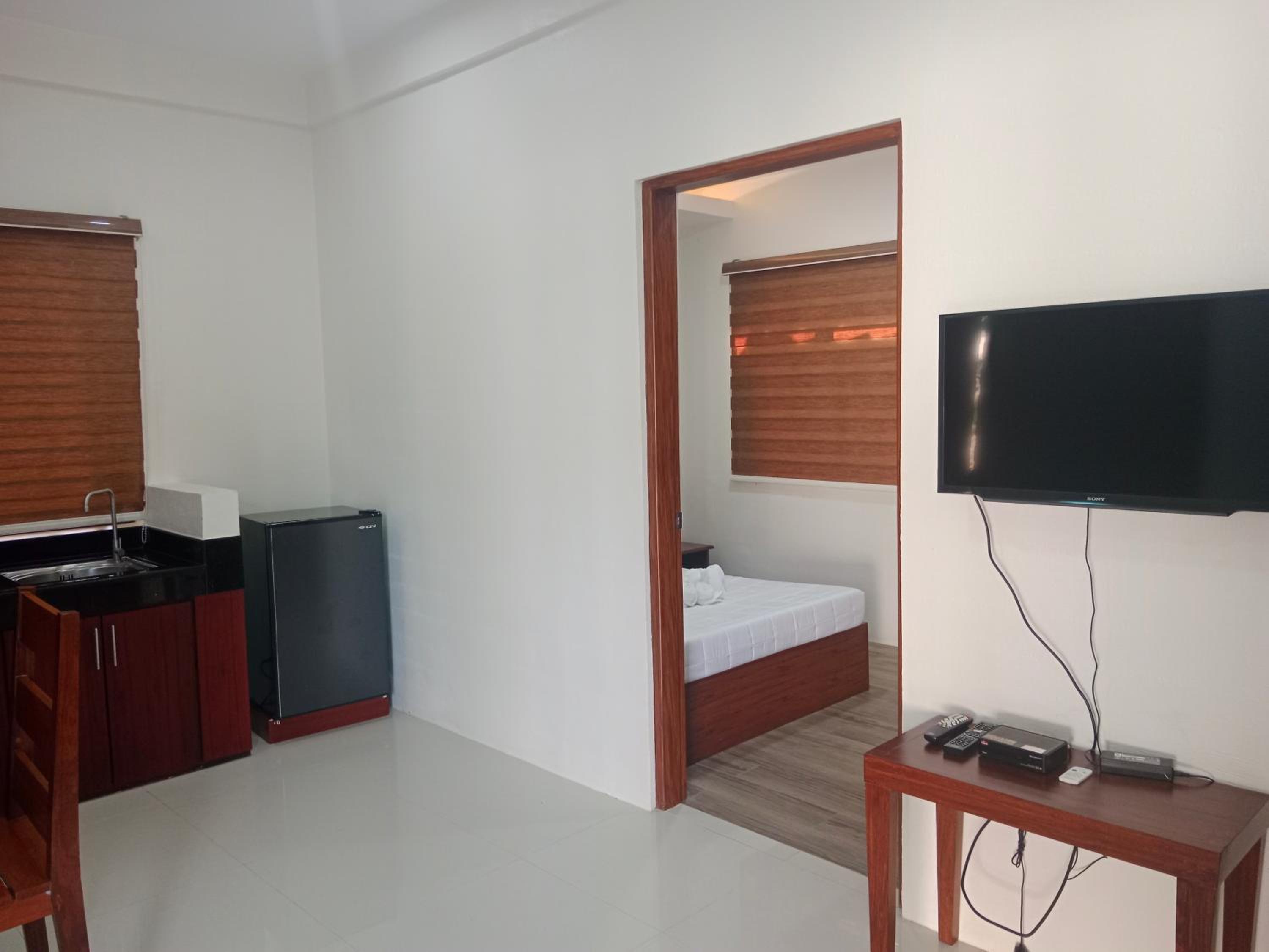 Deluxe Double Room with Balcony - Photo 1
