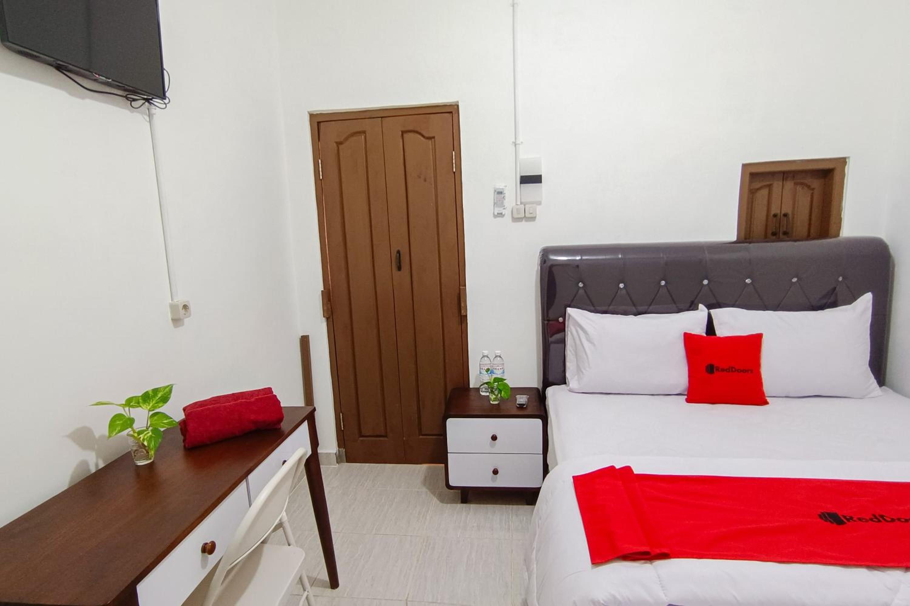 Standard Double Room - Photo 3
