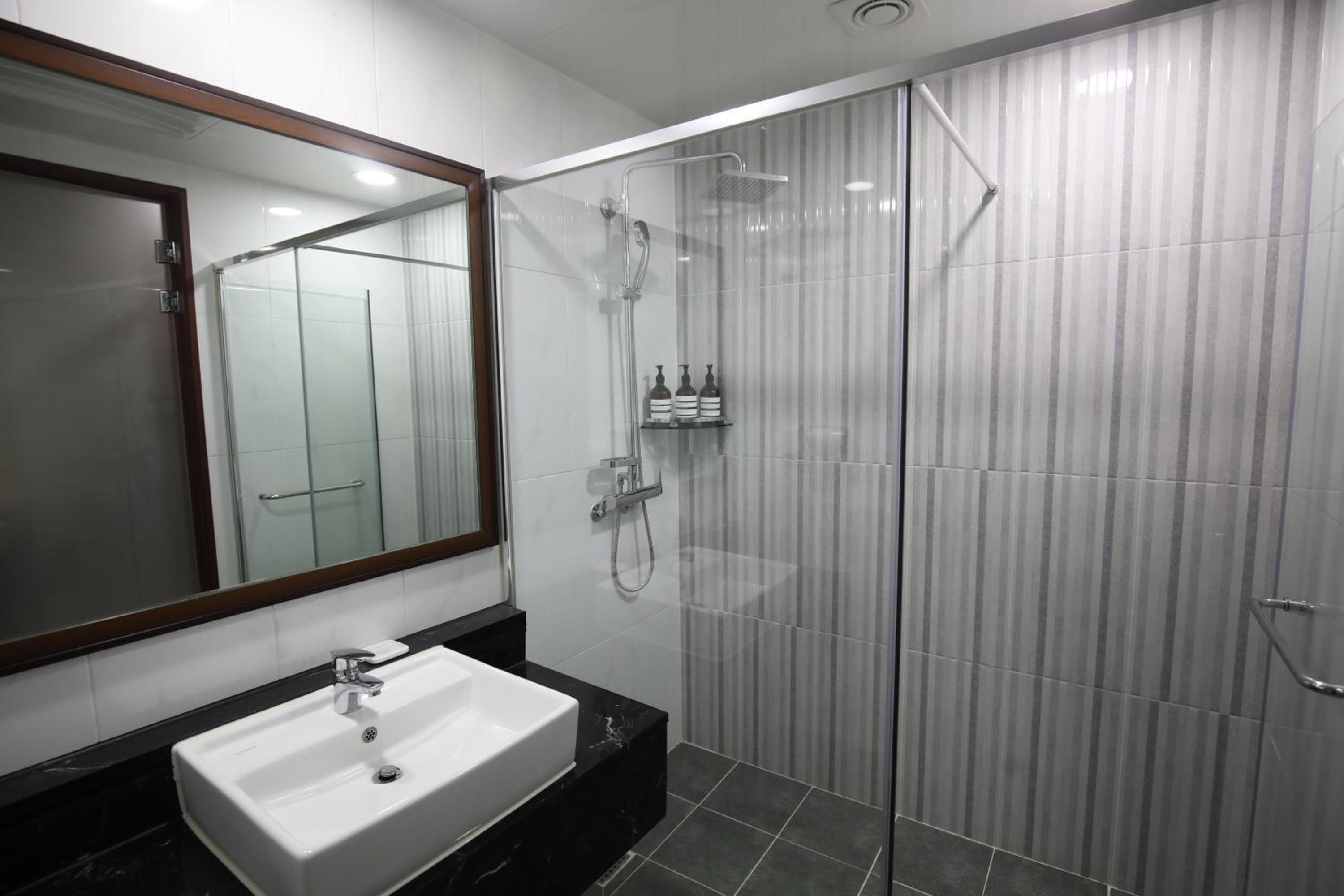 Deluxe Twin Room - Photo 2
