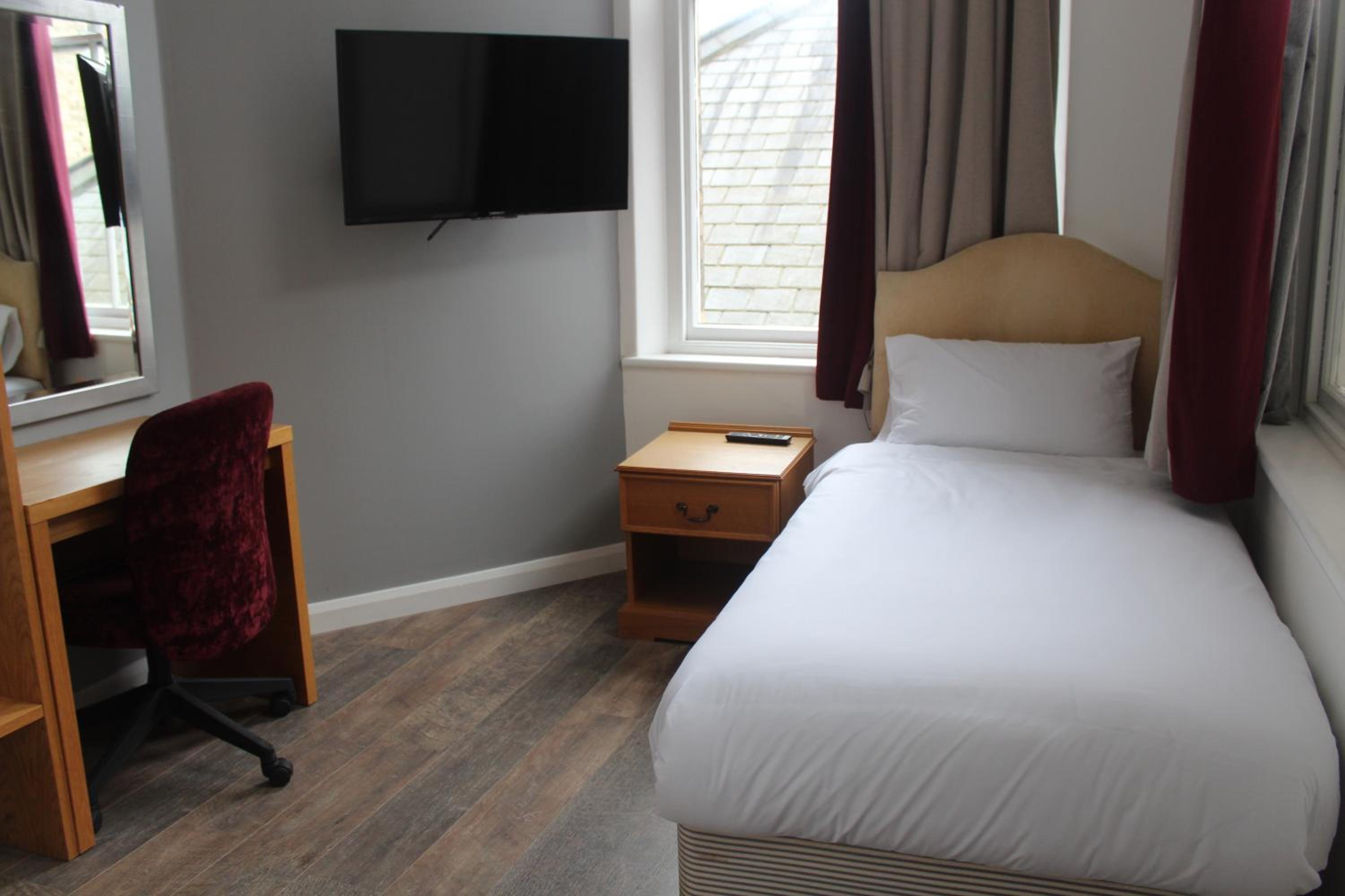 Small Single Room