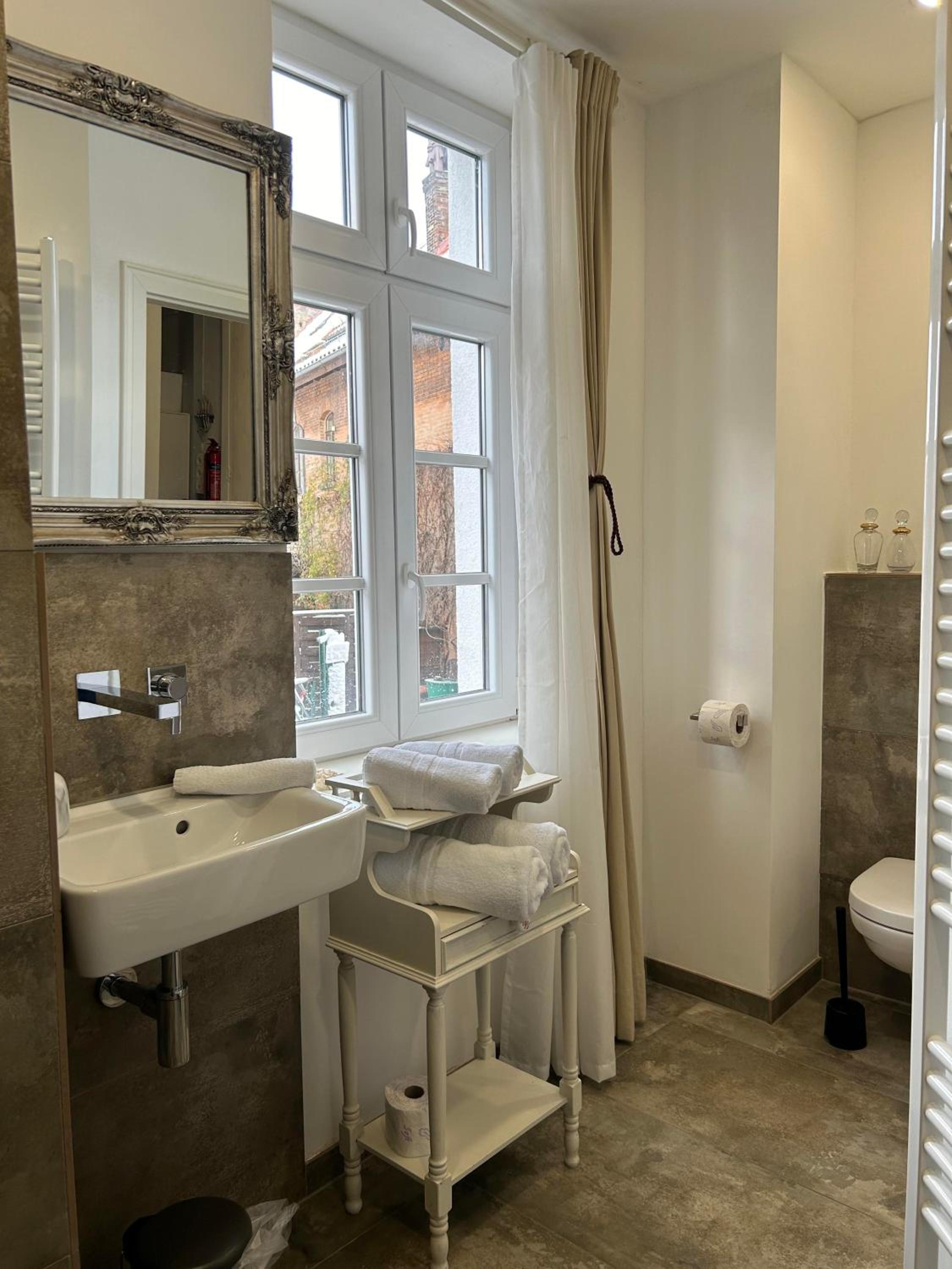 Apartment - Ground Floor photo 3