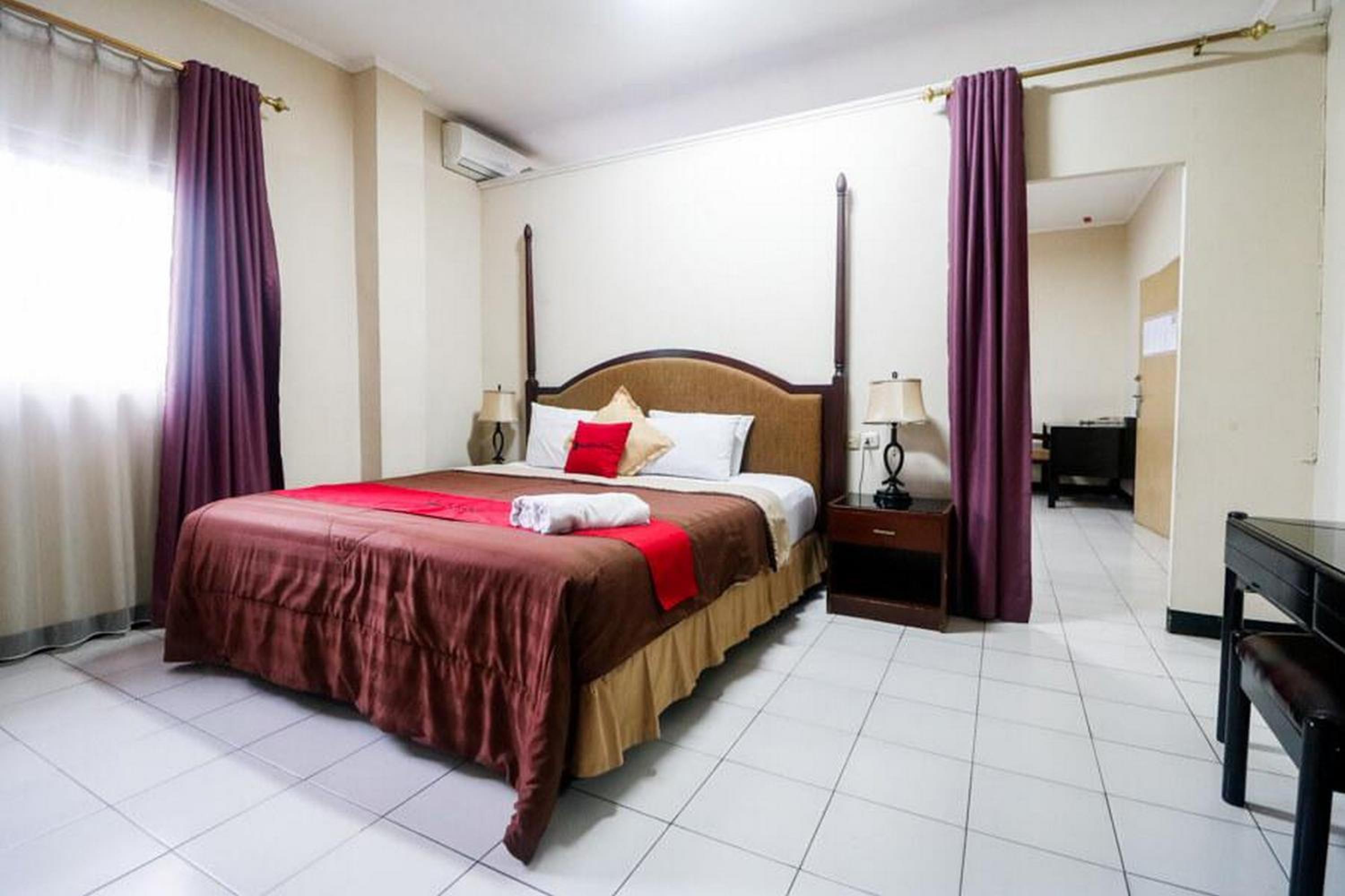 Suite - Photo 1