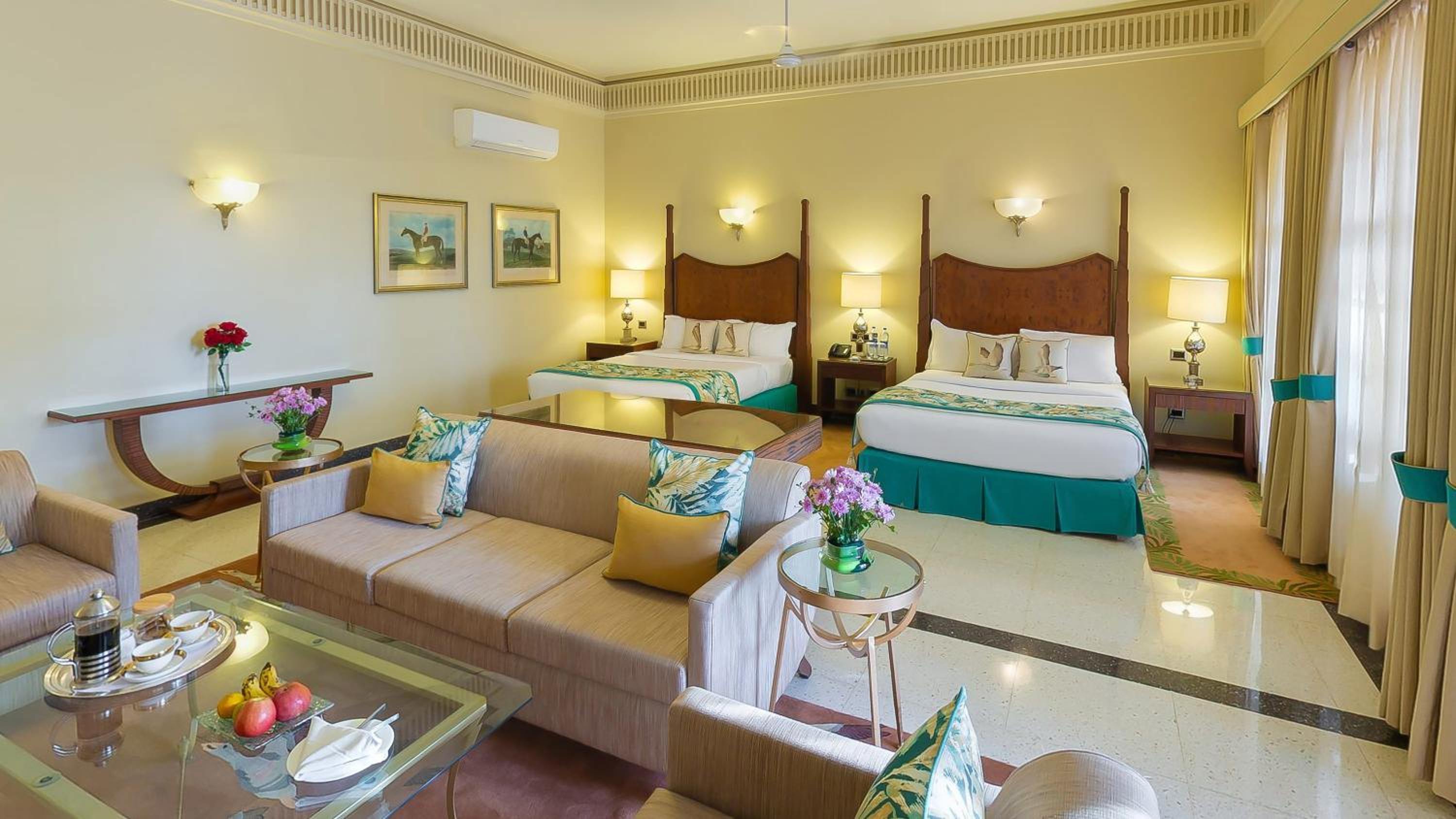 Deluxe Suite - Photo 1