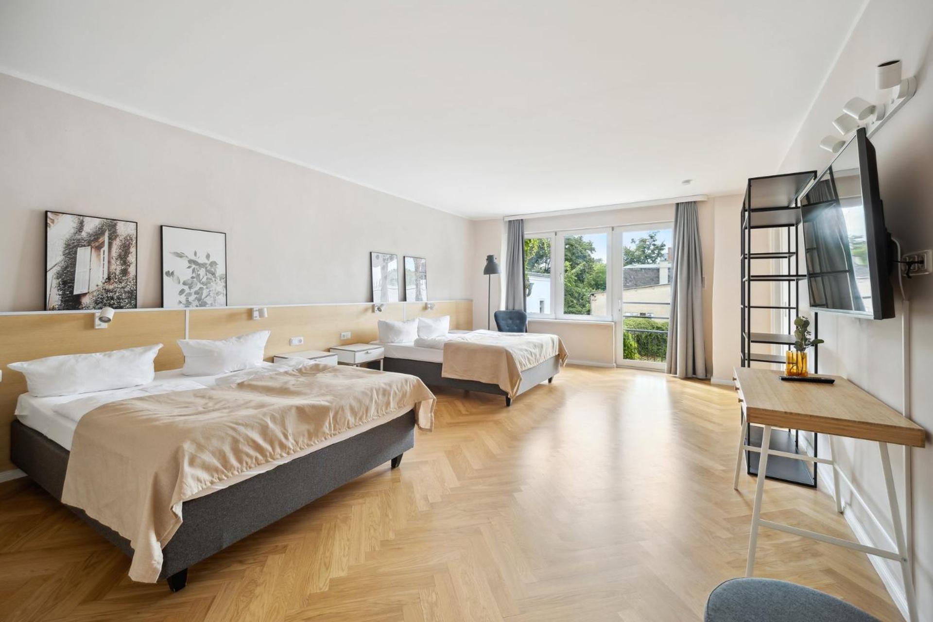 Four-Bedroom Duplex Suite with terrace  - Photo 24
