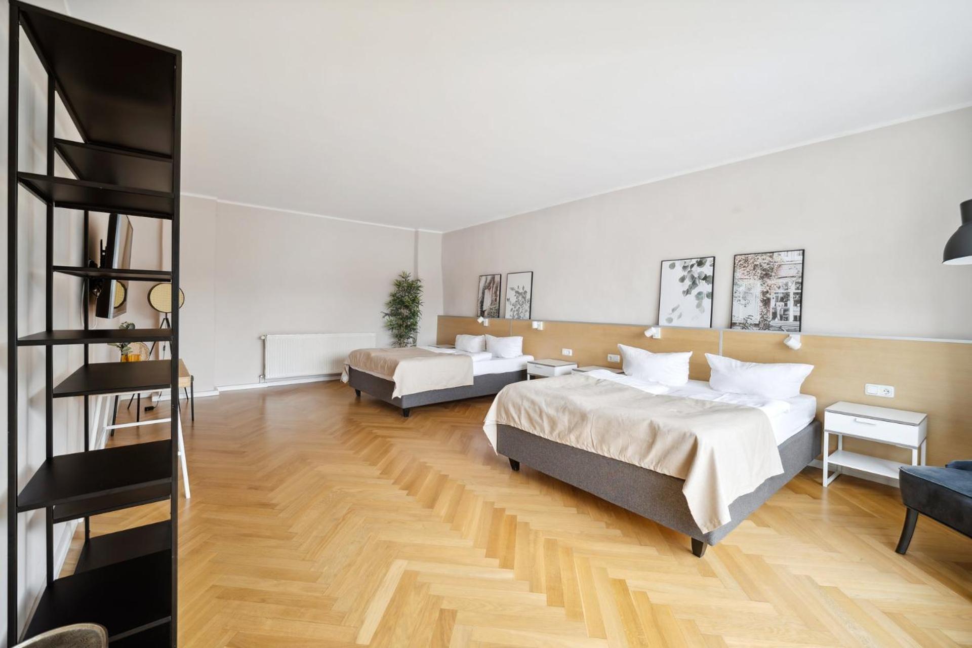 Four-Bedroom Duplex Suite with terrace  - Photo 3