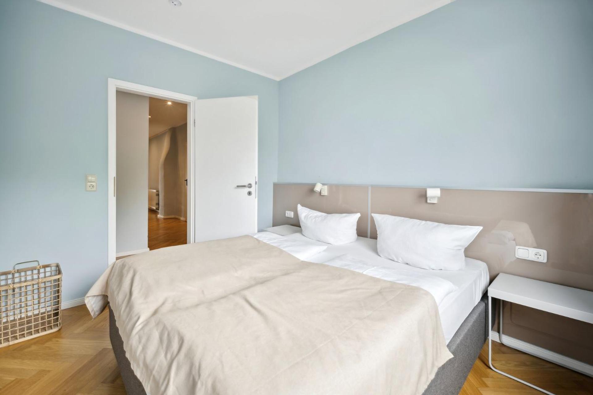 Four-Bedroom Duplex Suite with terrace  - Photo 17