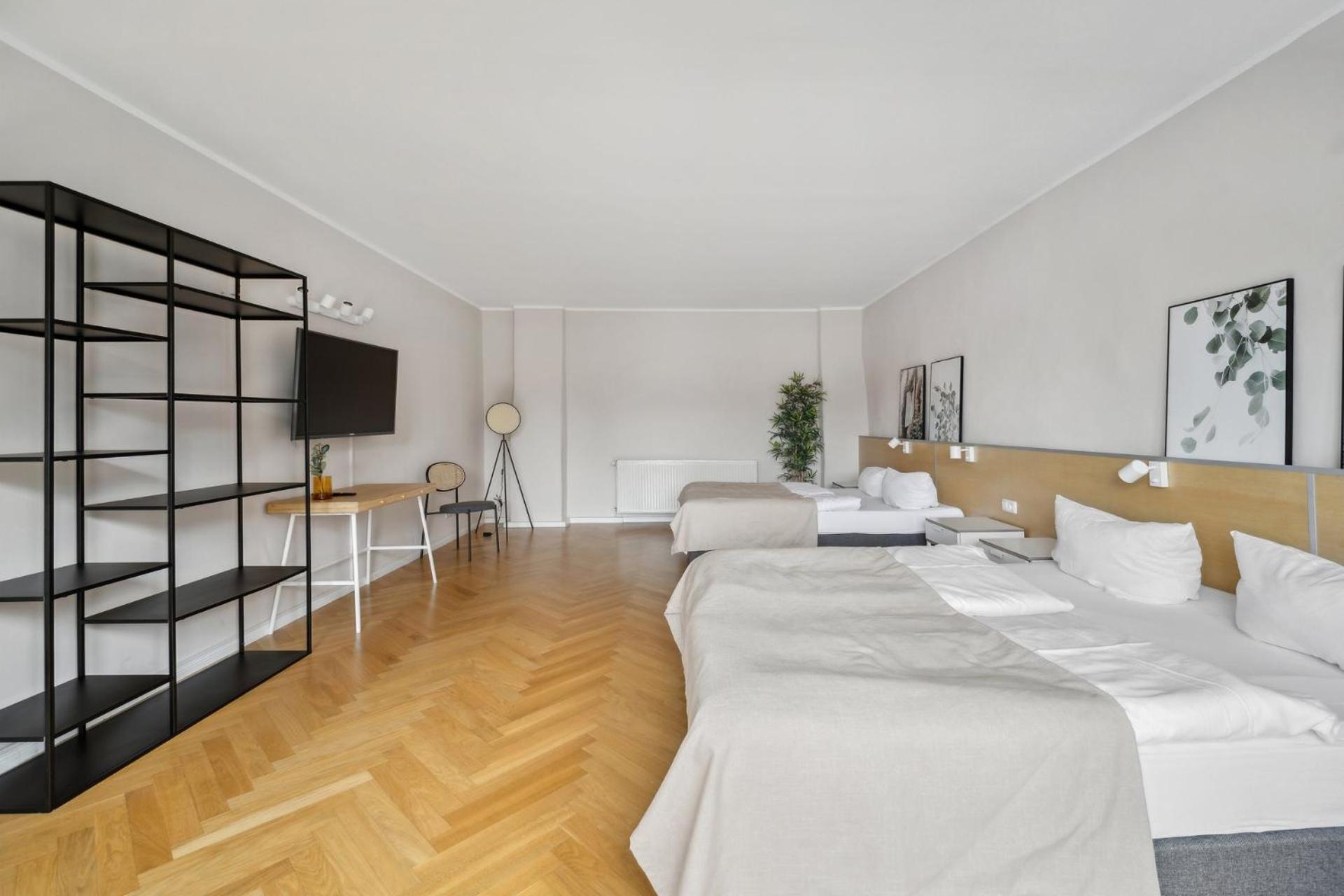 Four-Bedroom Duplex Suite with terrace  - Photo 18