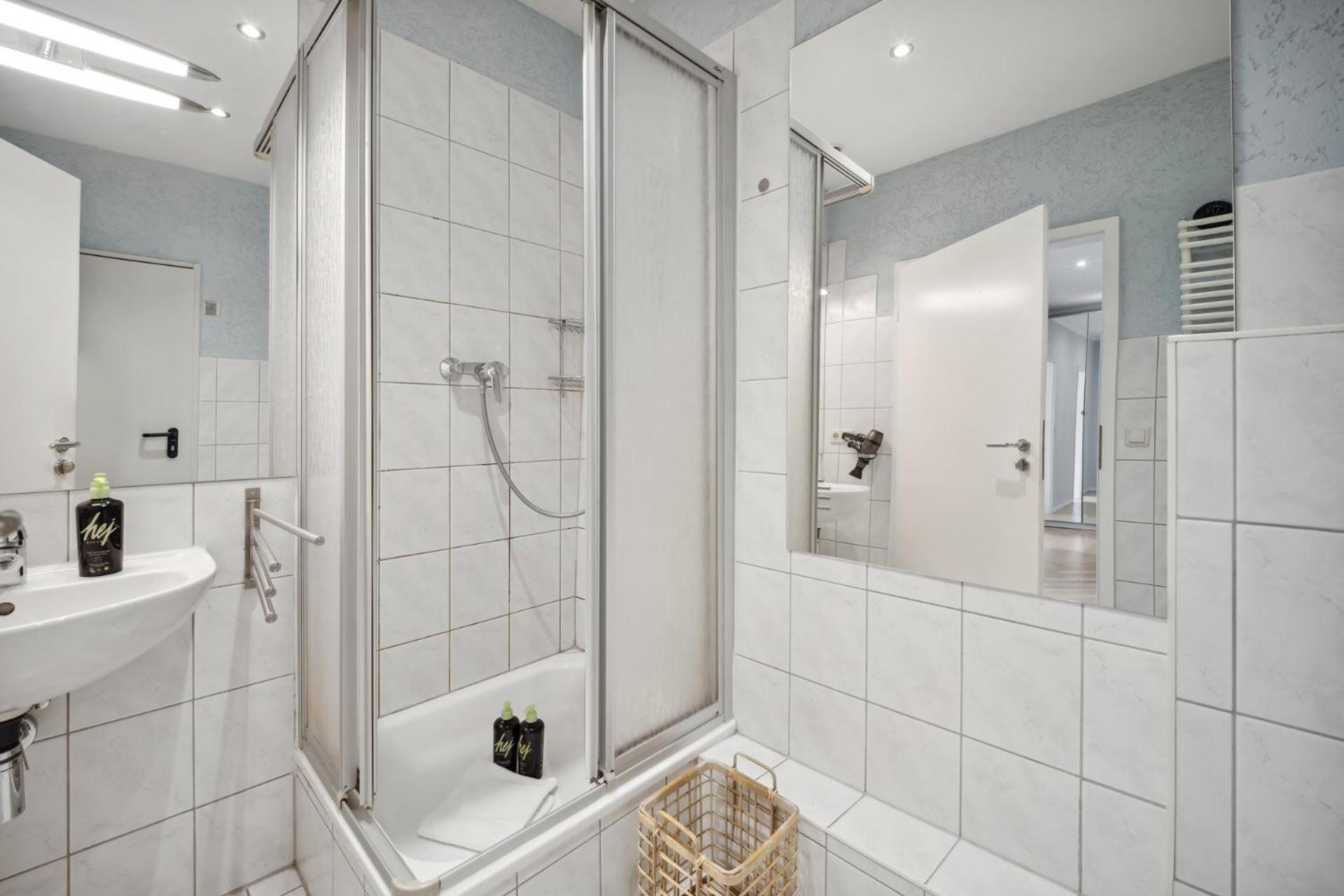 Four-Bedroom Duplex Suite with terrace  - Photo 15