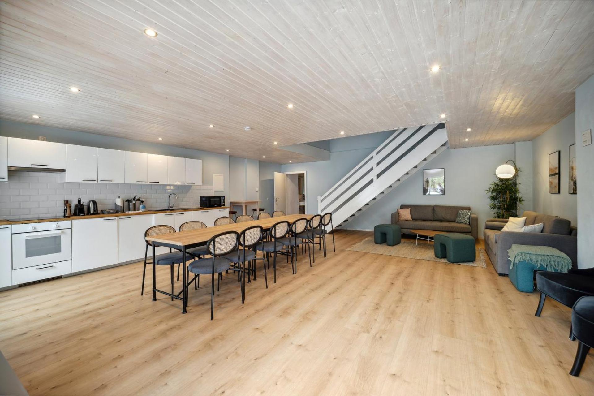 Four-Bedroom Duplex Suite with terrace  - Photo 28