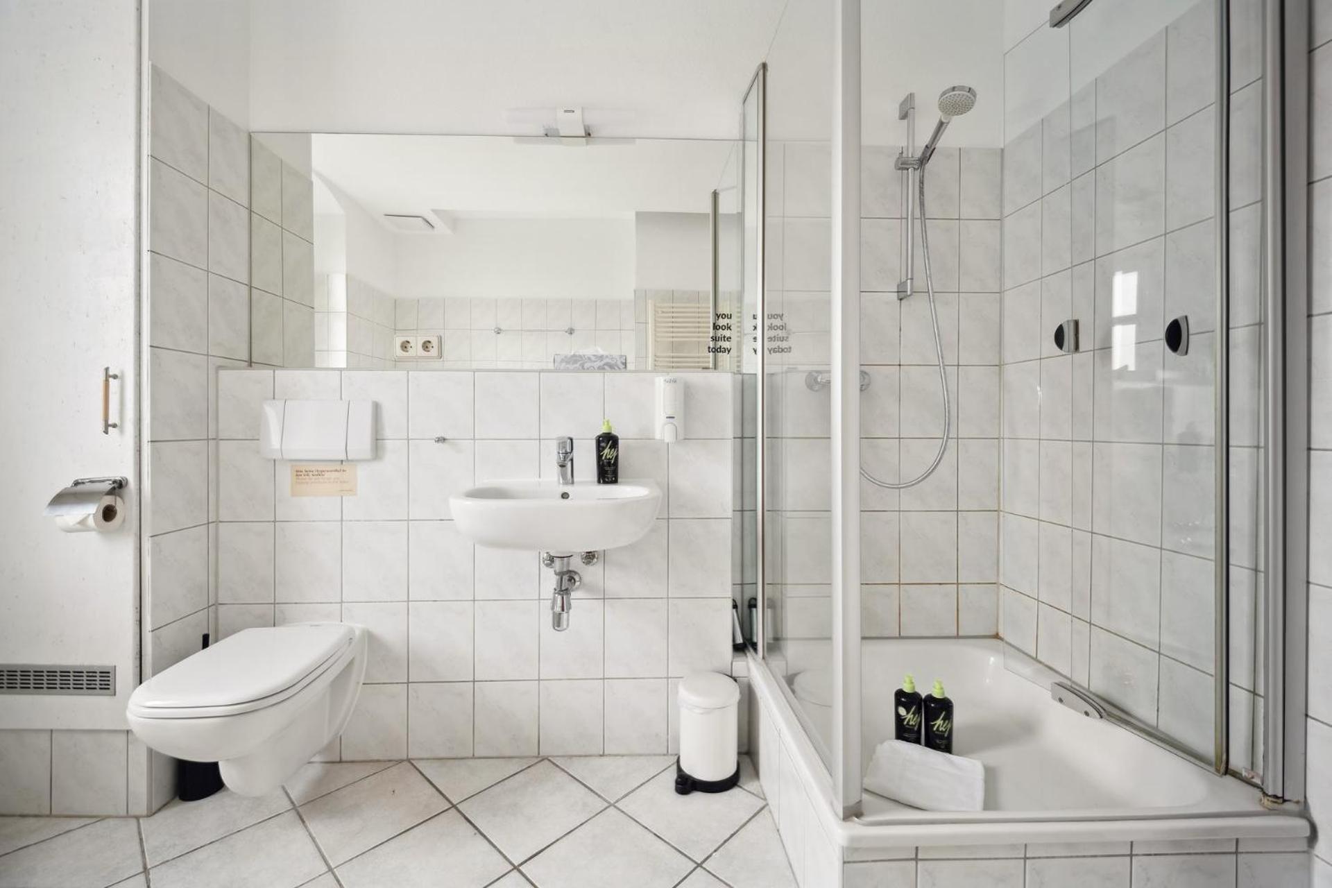 Three-Bedroom Duplex Suite photo 2