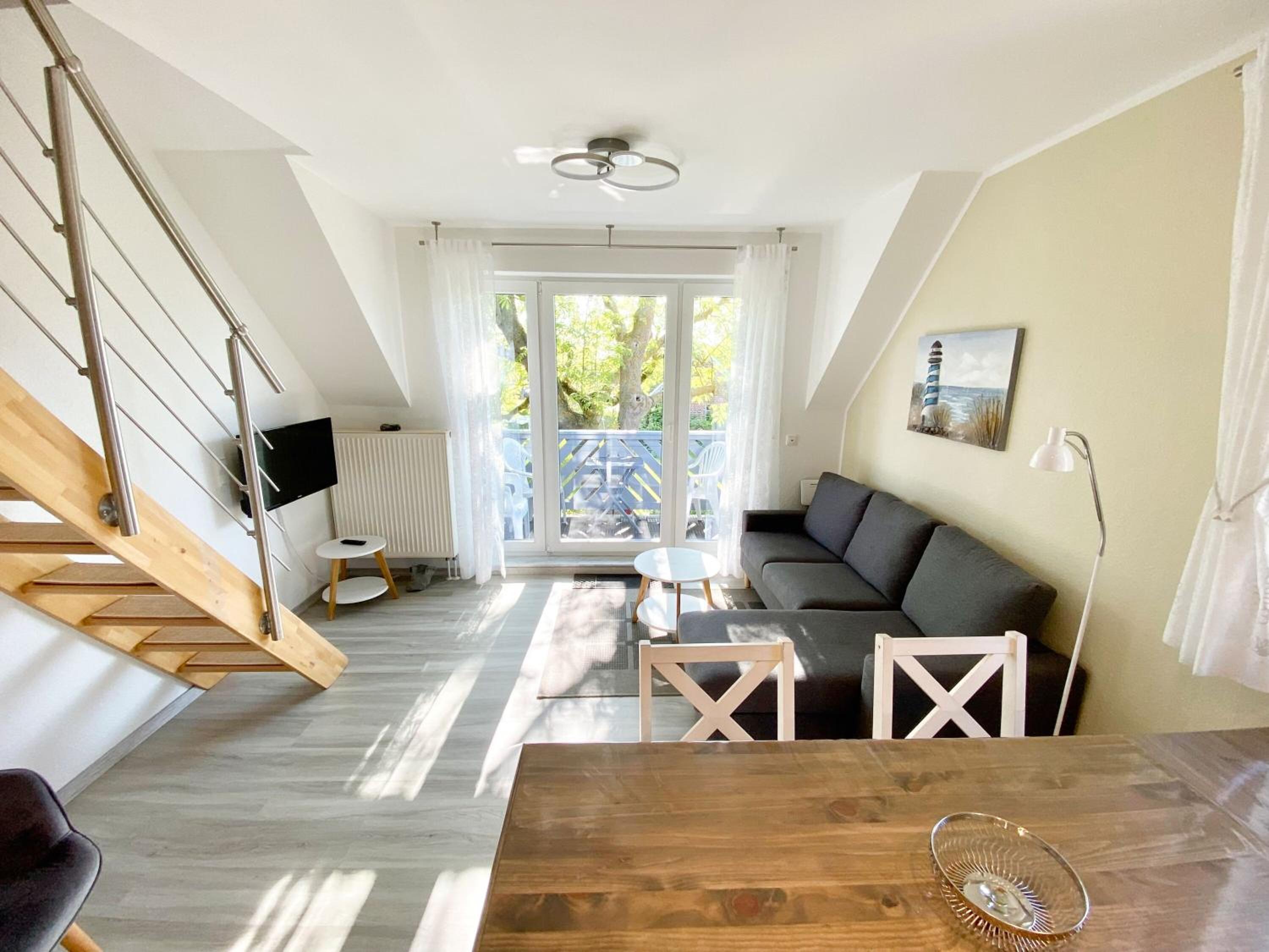 Apartment with Balcony photo 1
