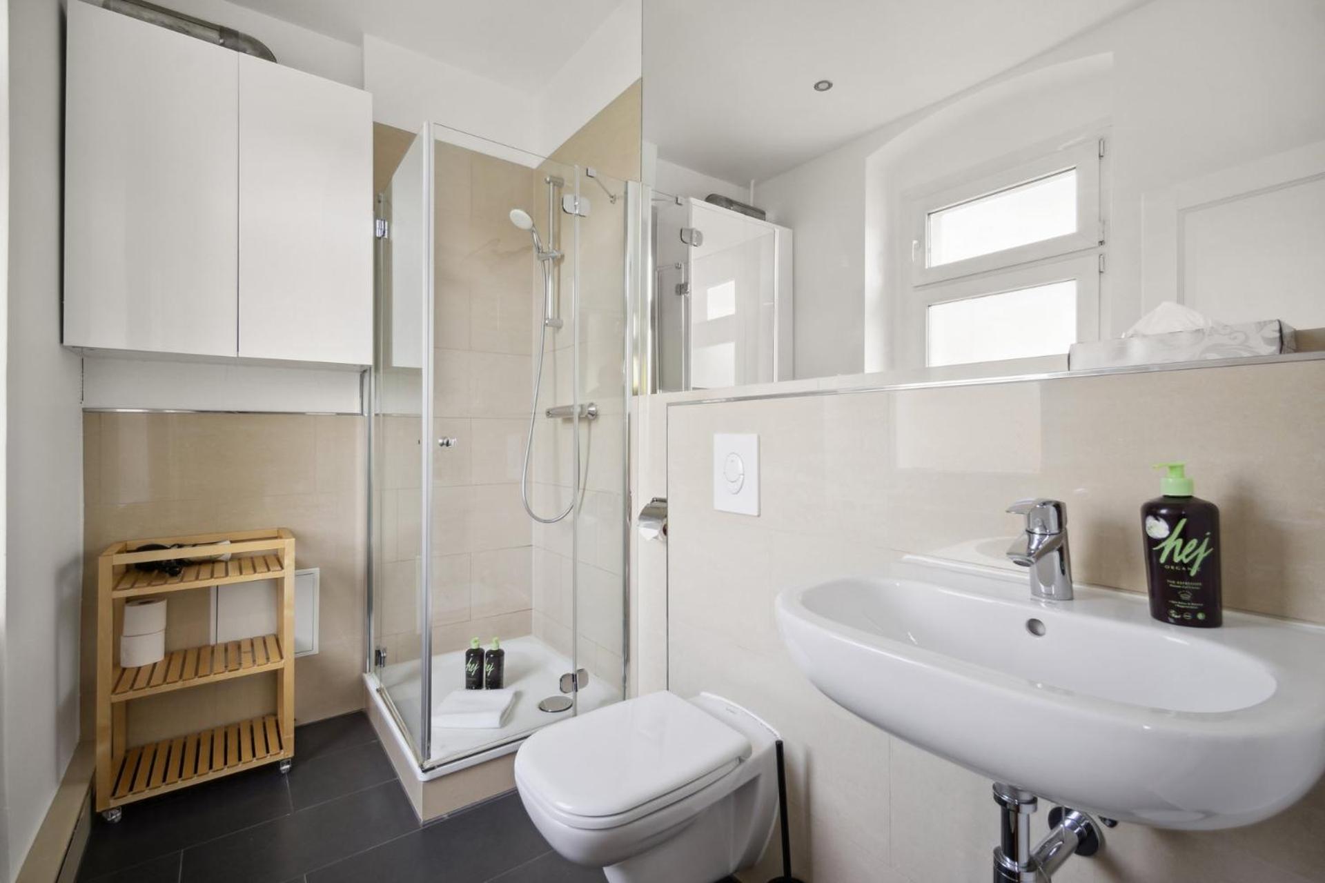 Two-Bedroom Suite - Photo 10