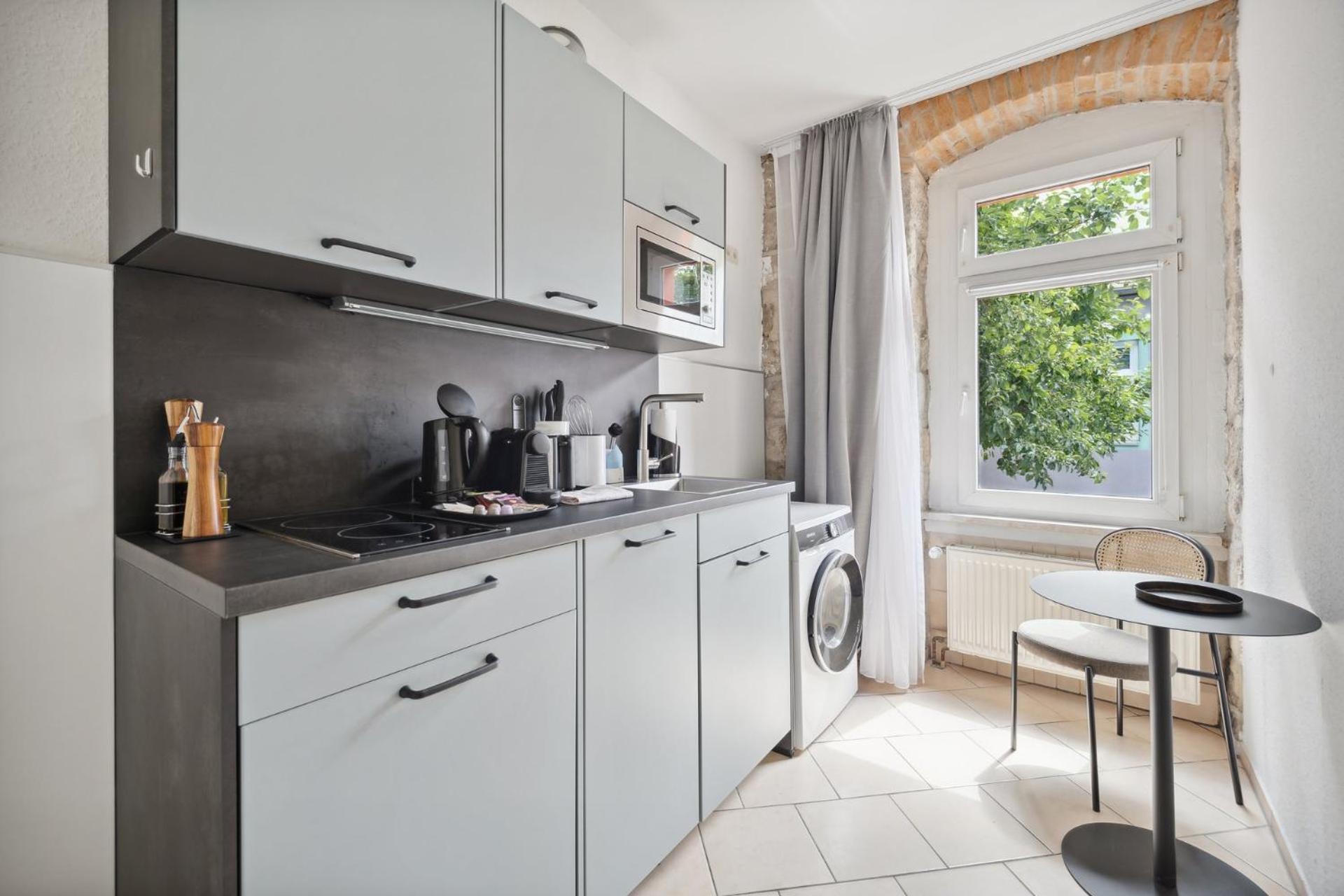 One-Bedroom Suite - Photo 16