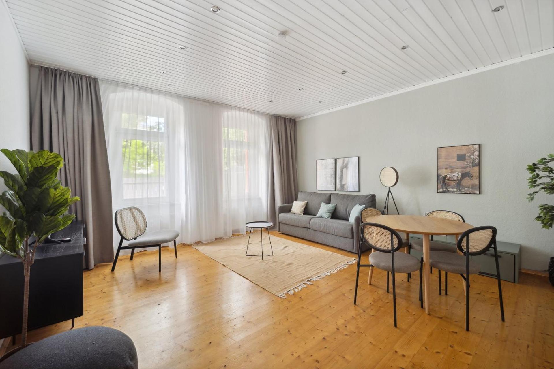 One-Bedroom Suite - Photo 14