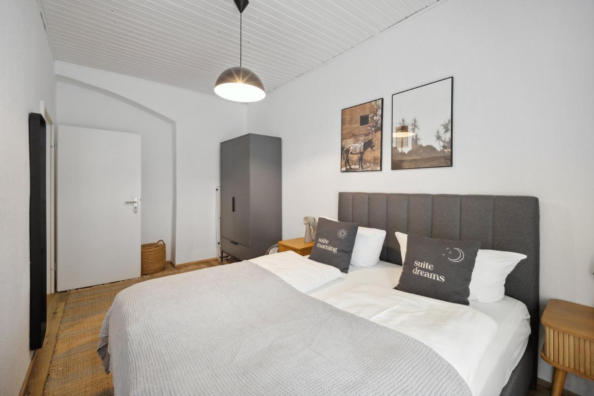 One-Bedroom Suite - Photo 1