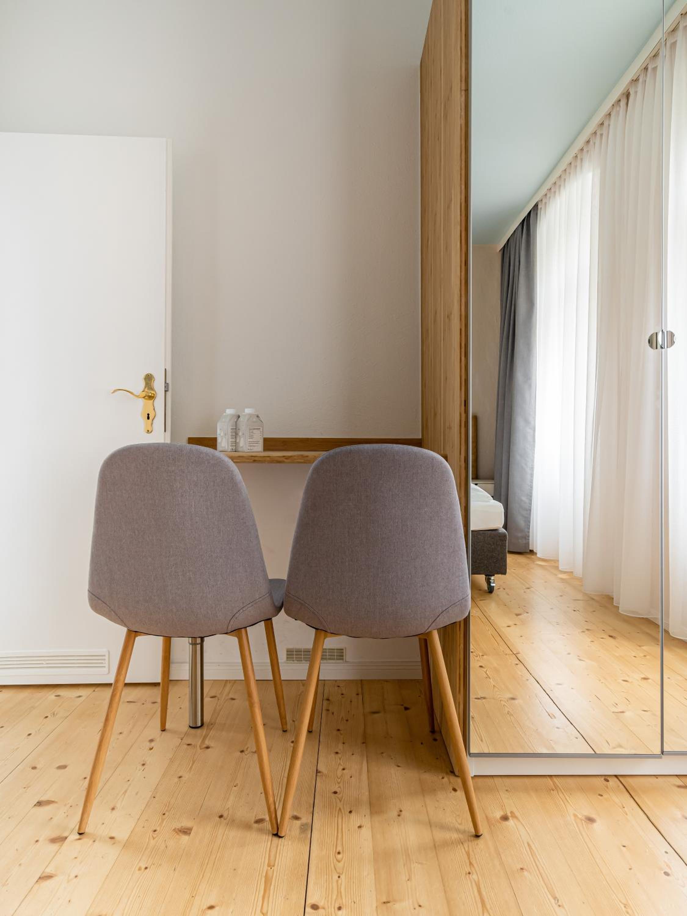 Suite - Photo 9