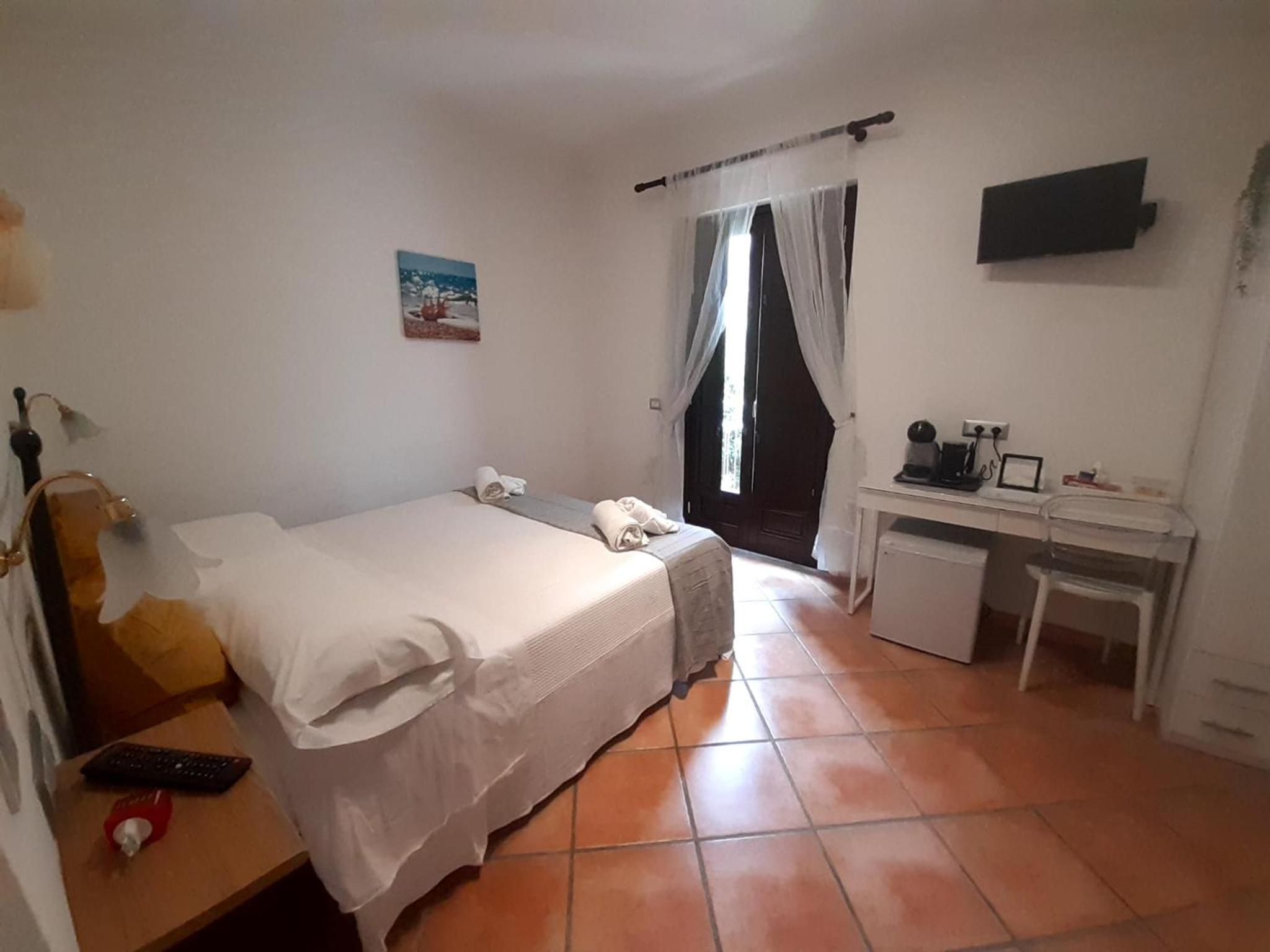 Double Room - Photo 33