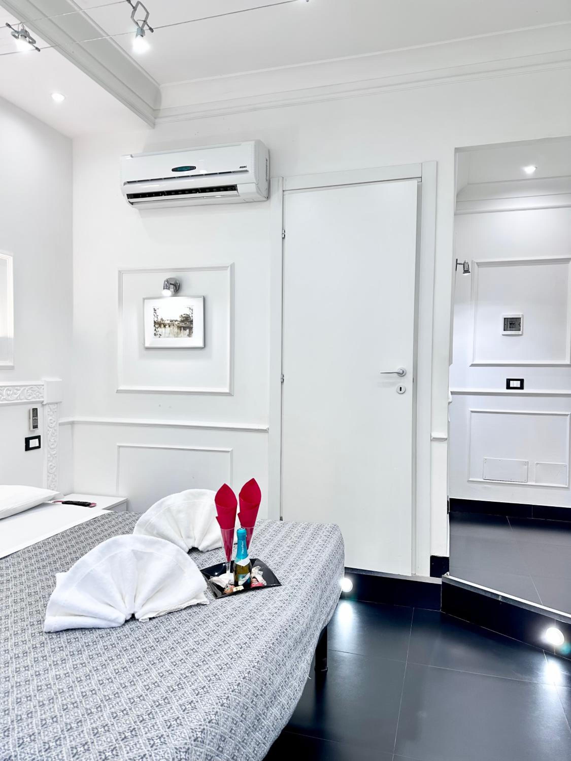 Two-Bedroom Suite photo 3