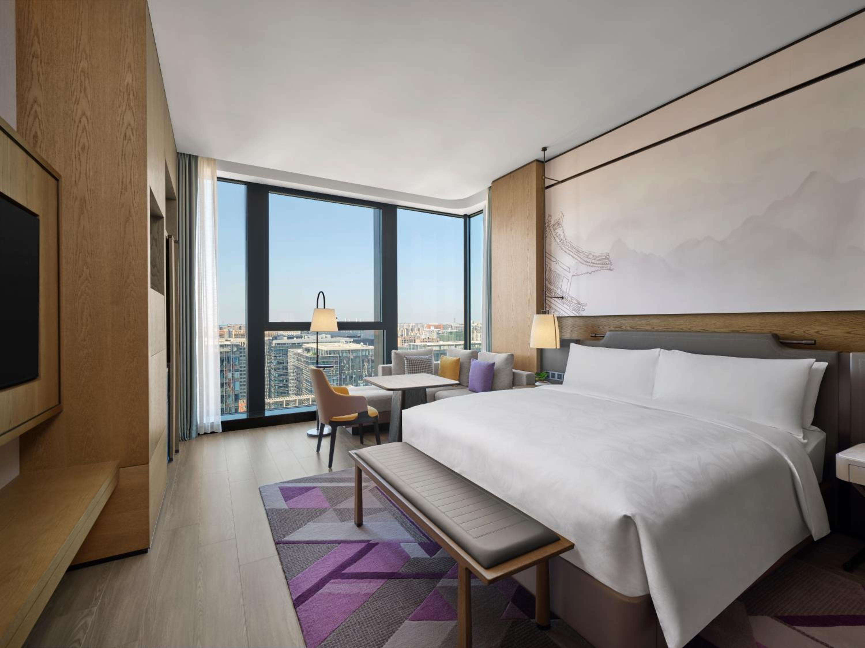 Deluxe King Room with City View