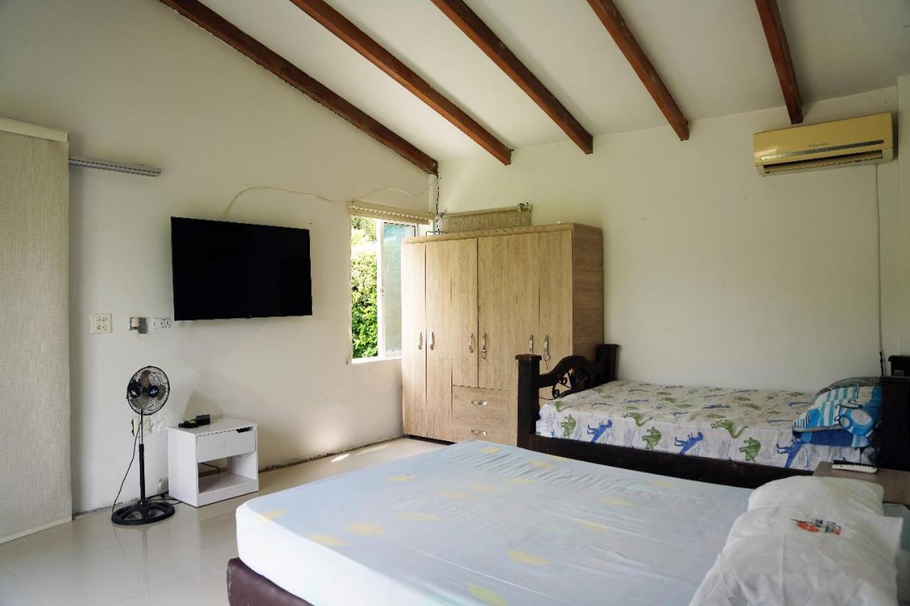 Three-Bedroom House photo 3