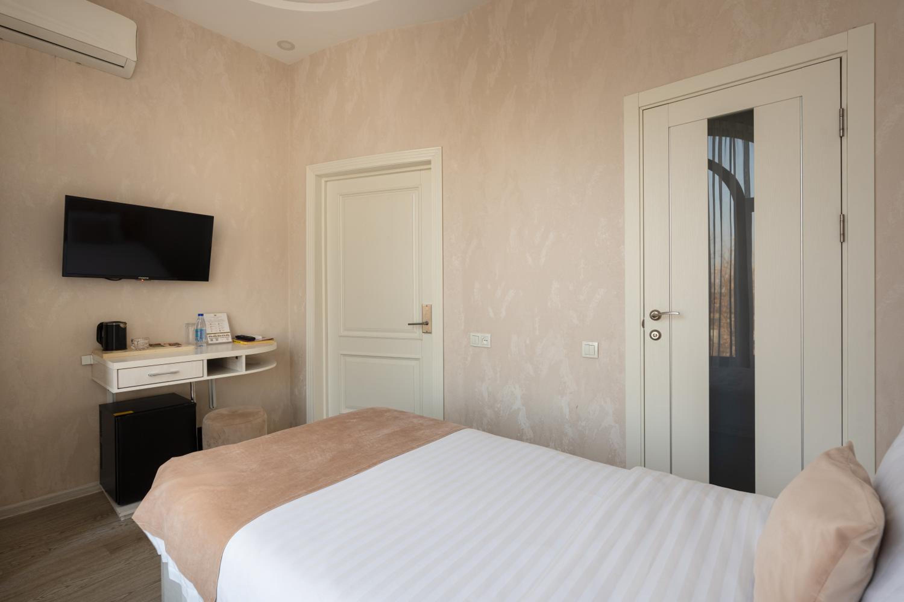 Single Room - Photo 7