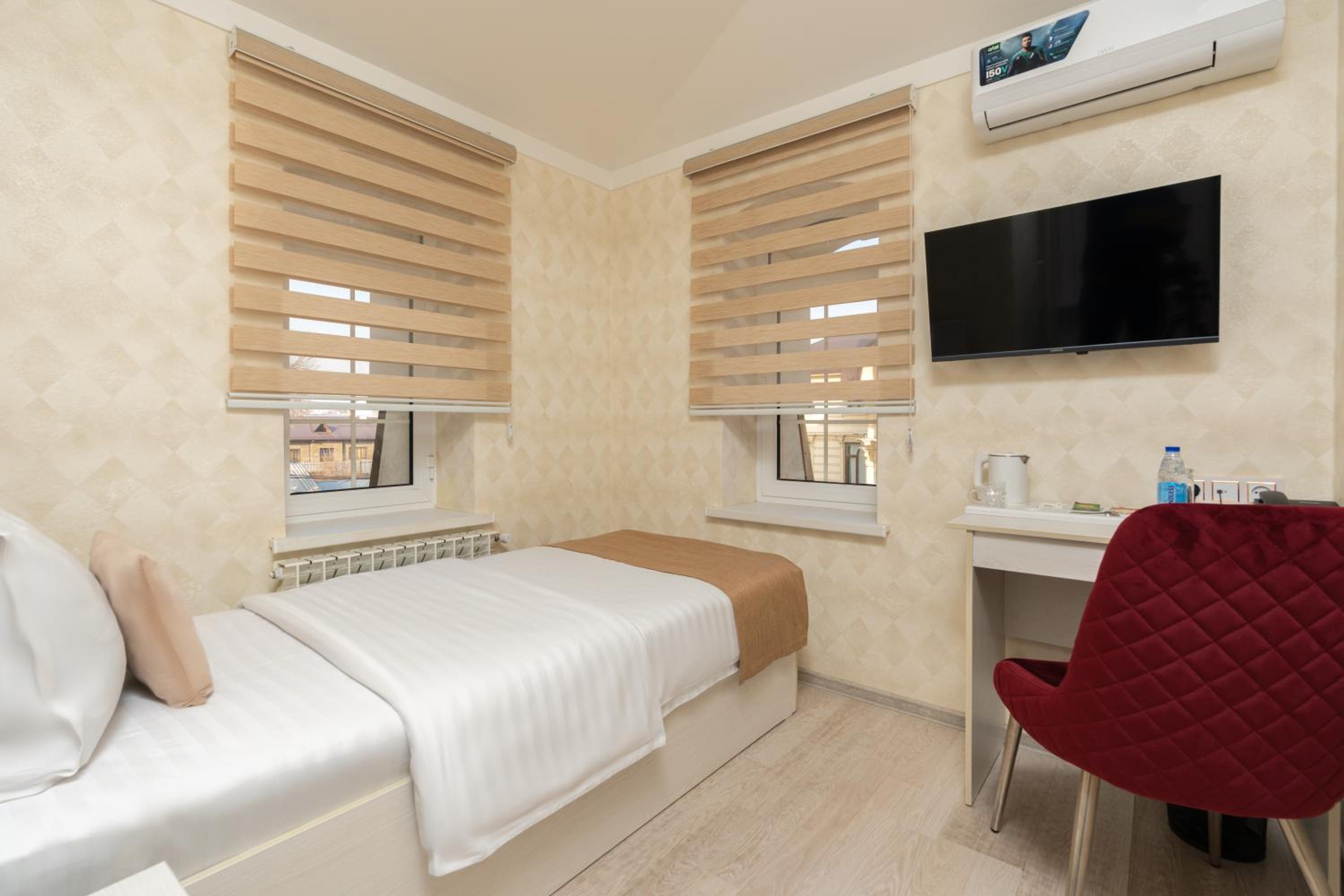 Single Room - Photo 6
