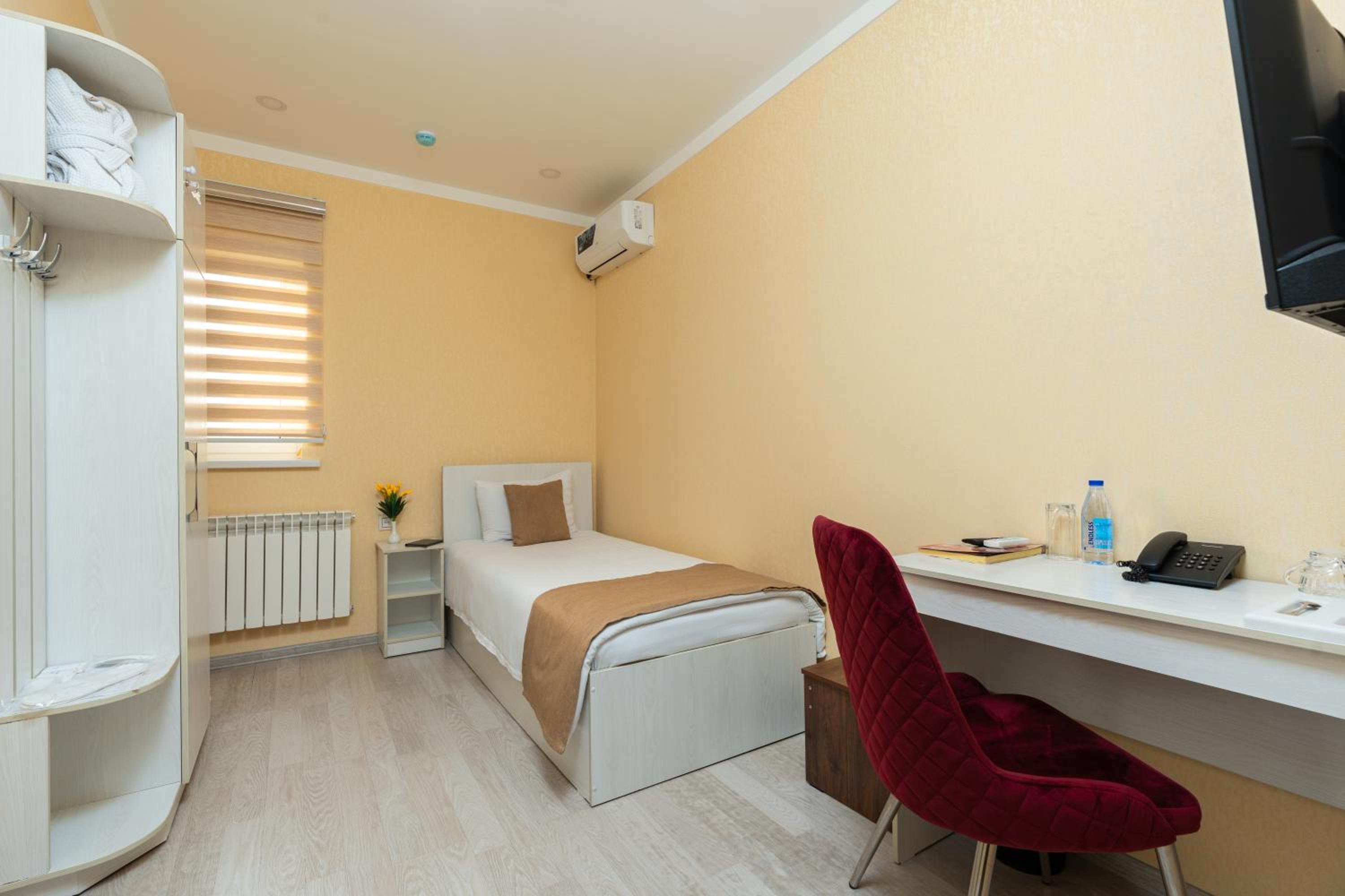 Single Room - Photo 4