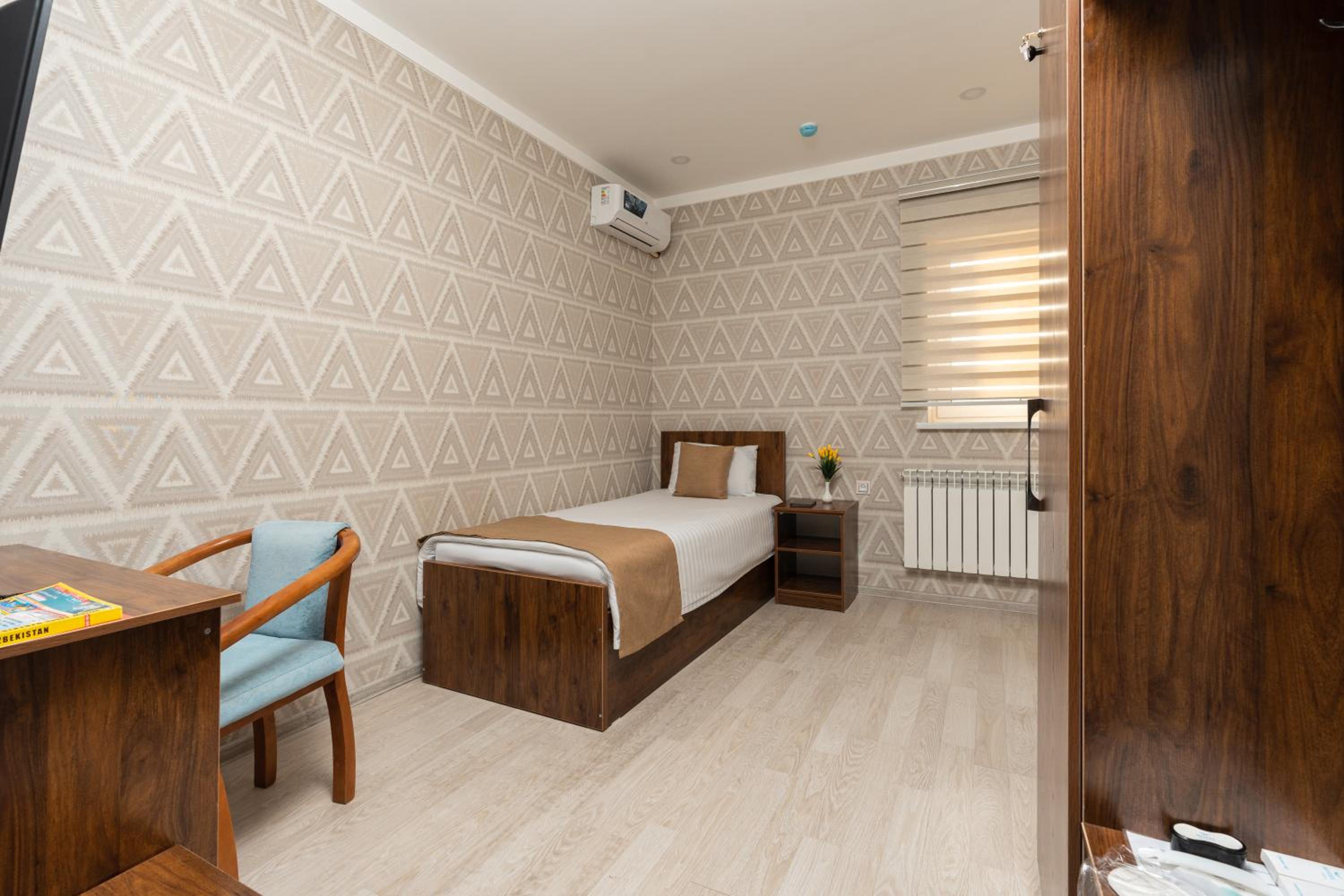 Single Room - Photo 14