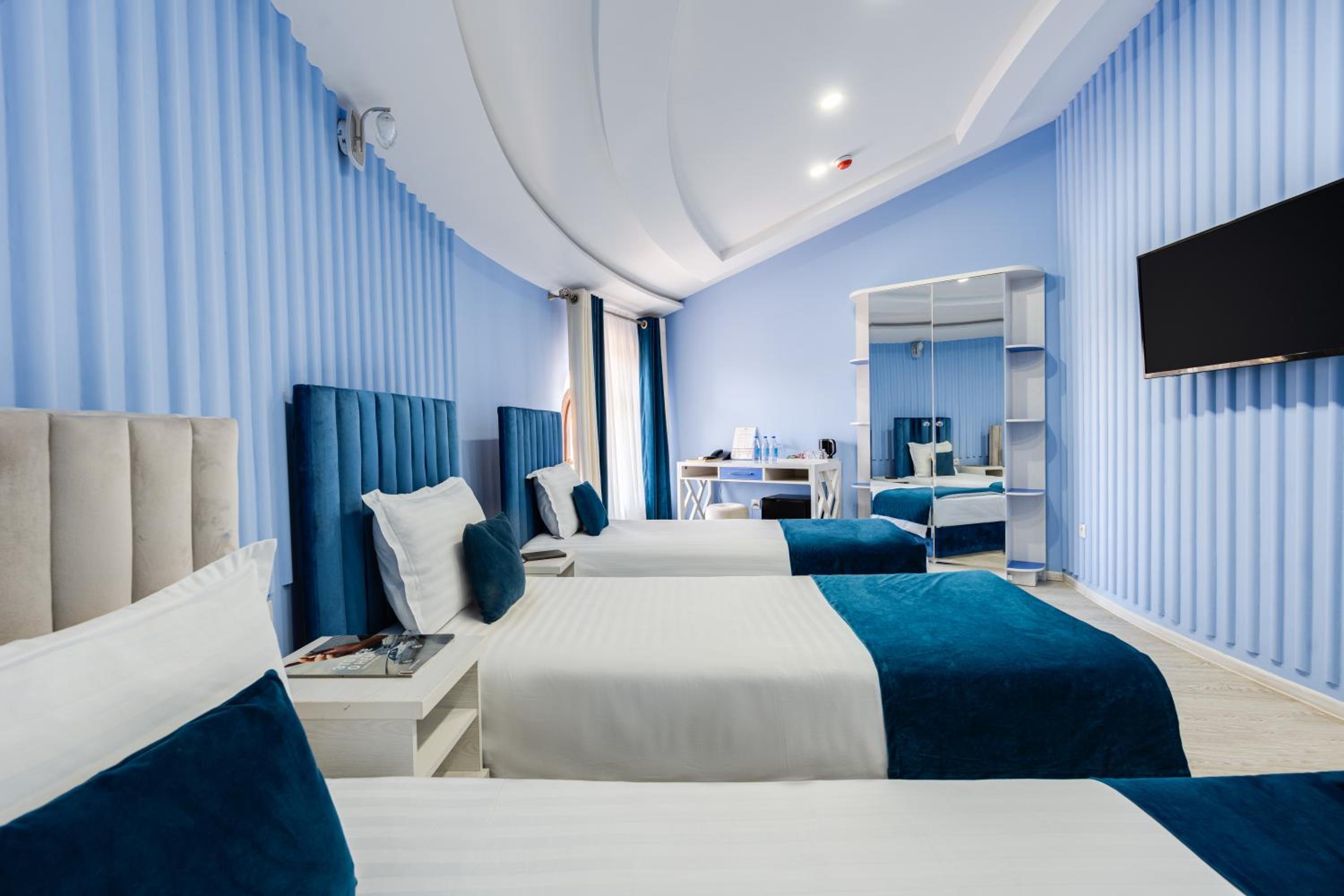 Standard Triple Room - Photo 5