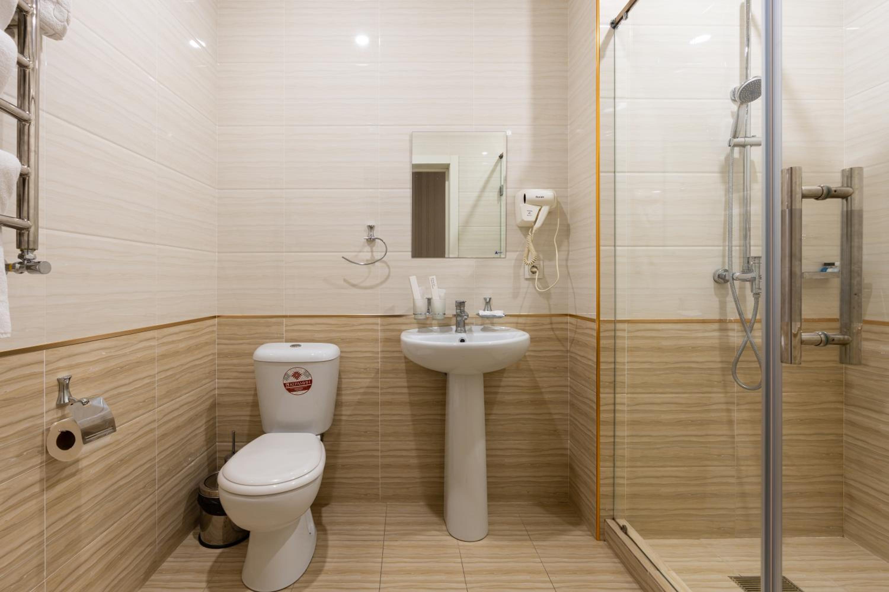 Single Room - Photo 10