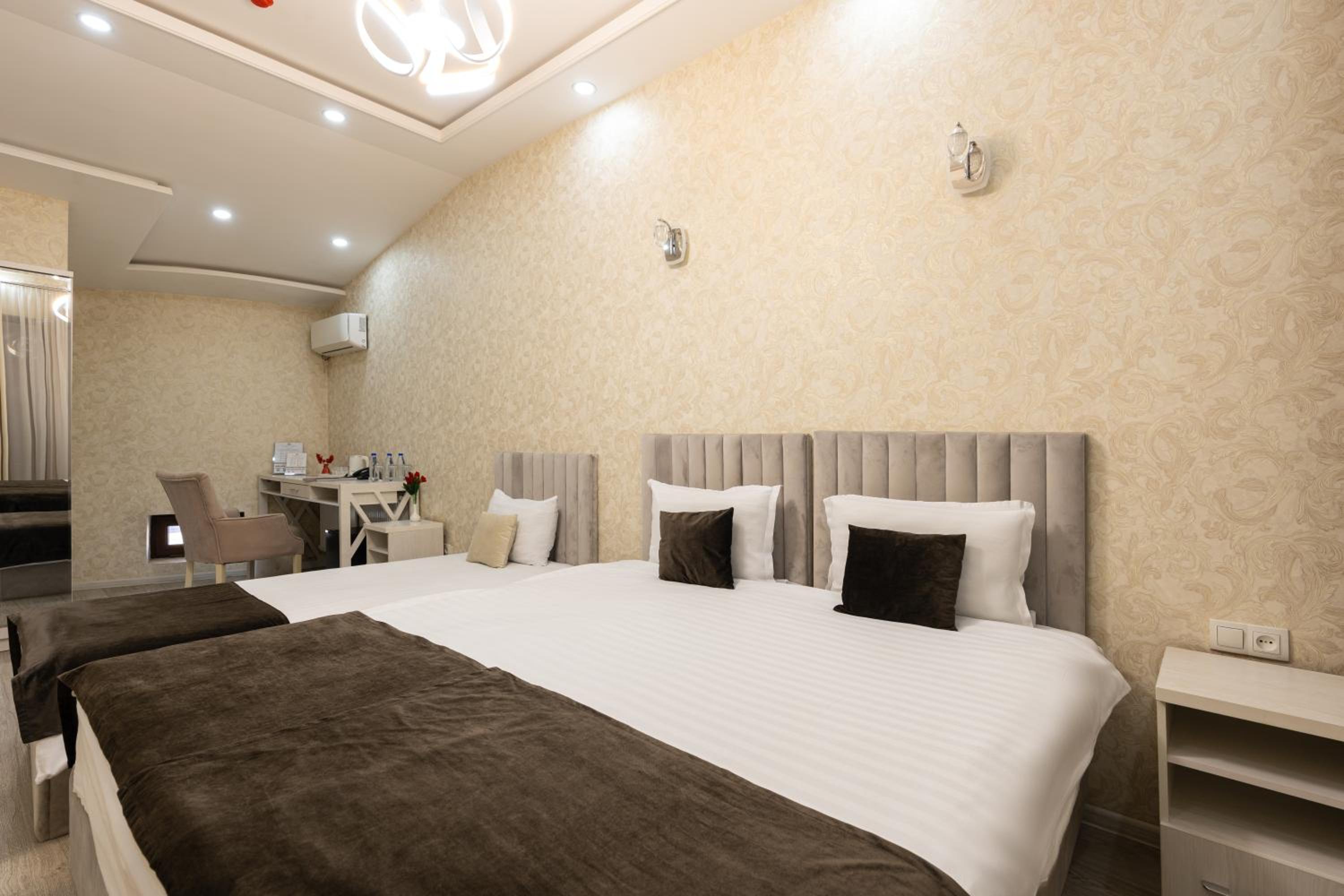 Standard Triple Room - Photo 10