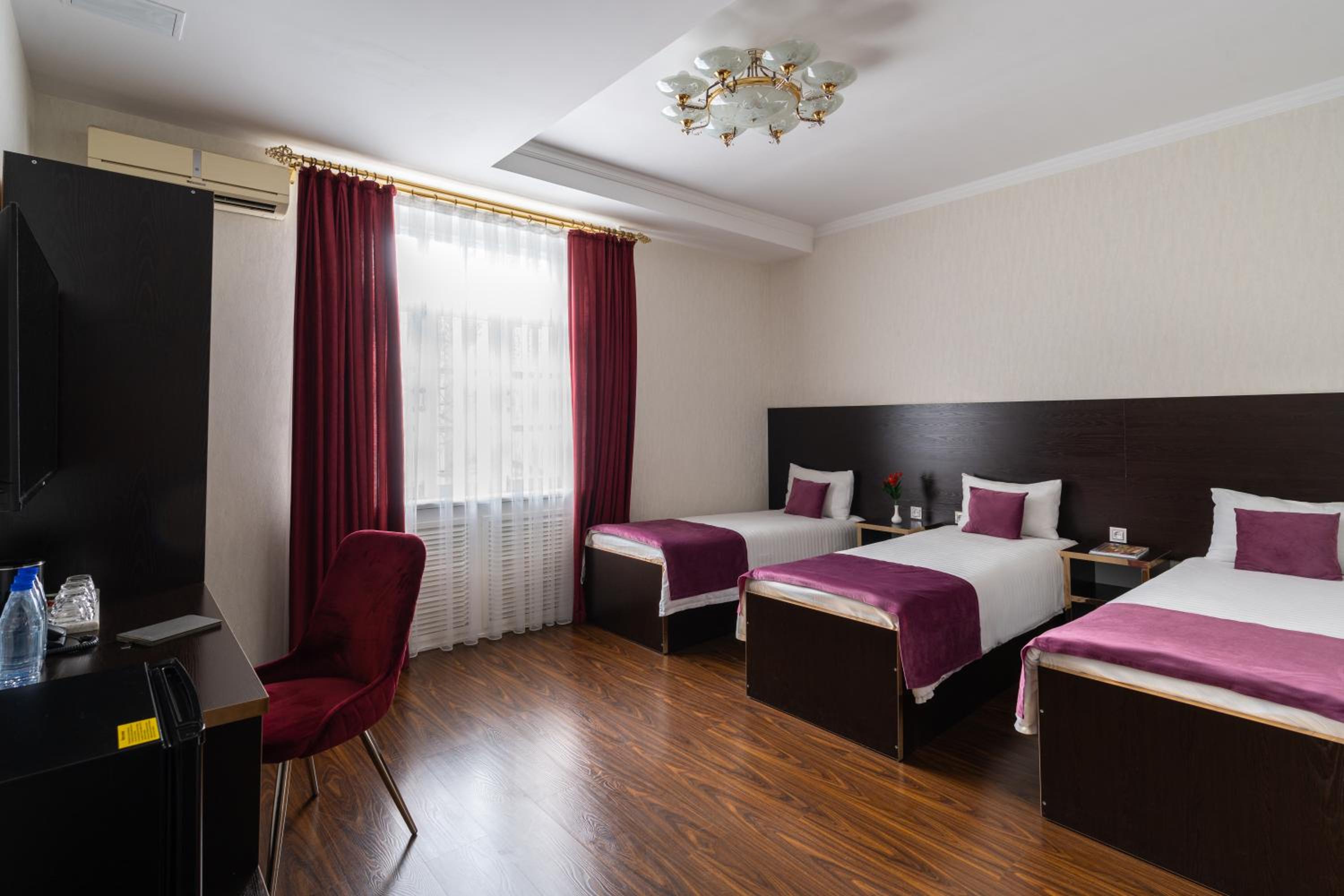 Standard Triple Room - Photo 11