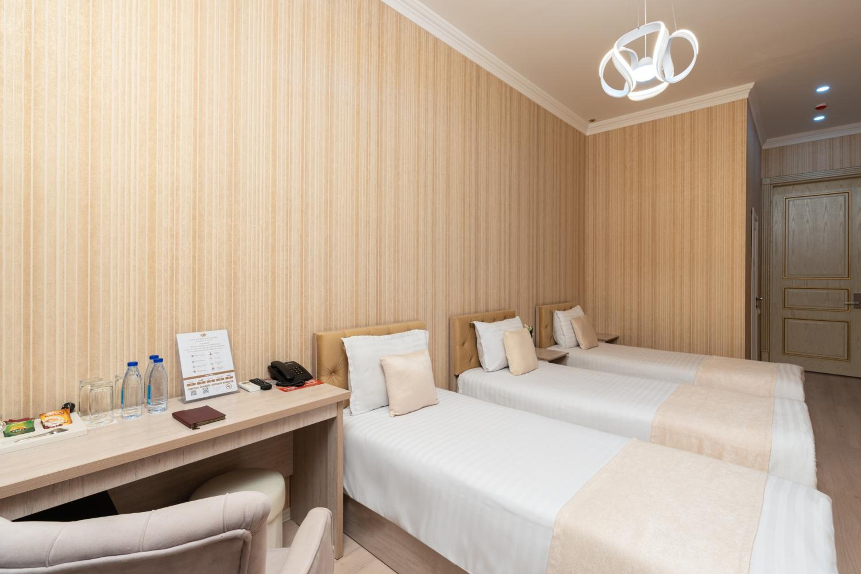 Standard Triple Room - Photo 9
