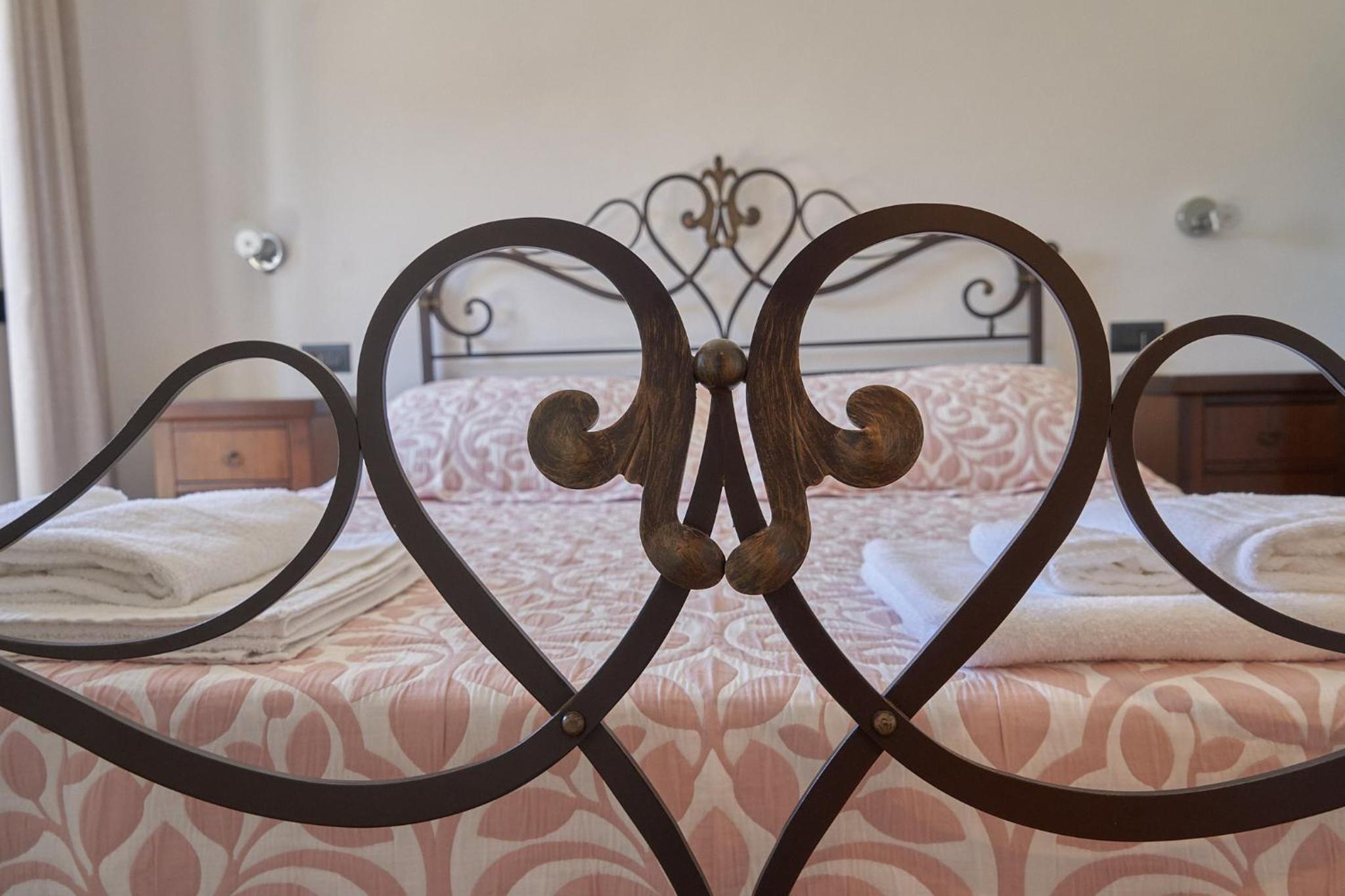 Double Room With Private Bathroom photo 3