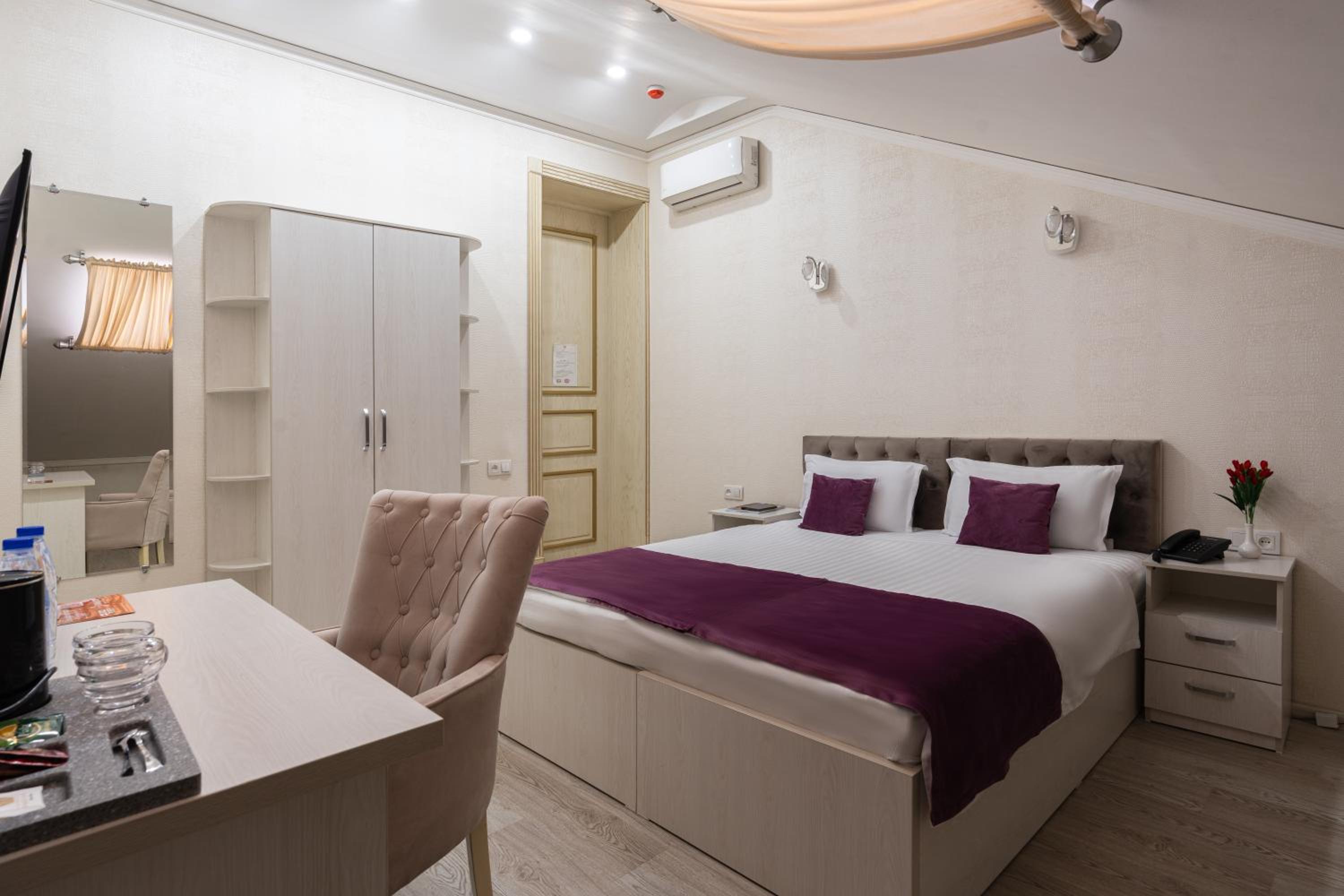 Deluxe Double Room photo 3
