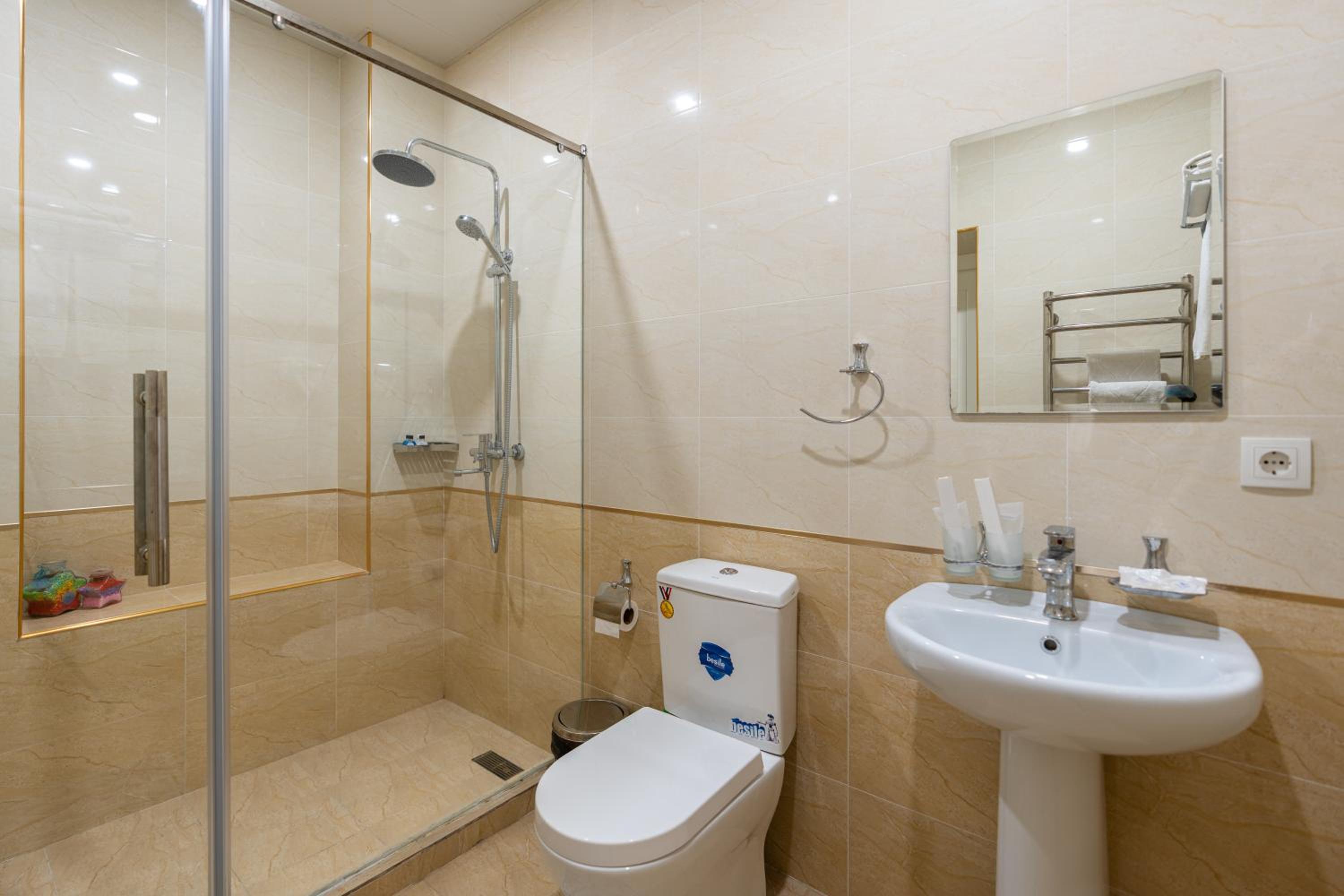 Single Room - Photo 11