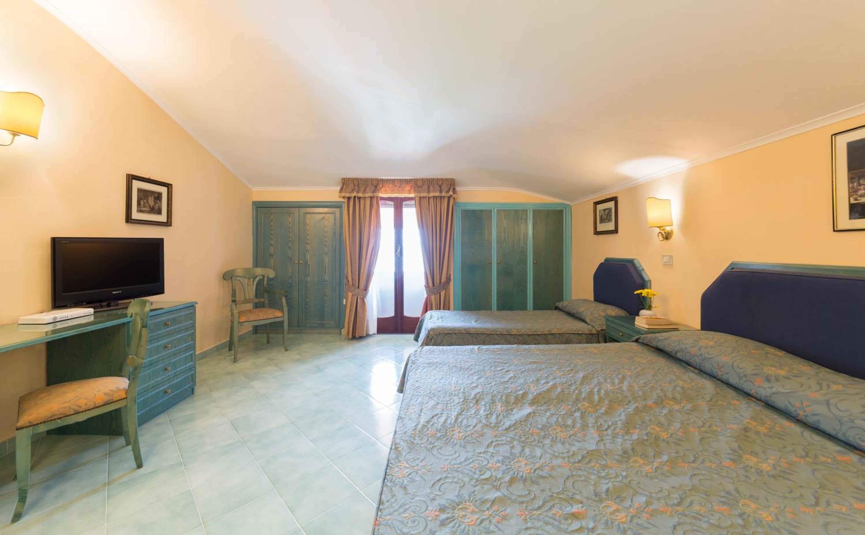 Triple Room with Sea View photo 3