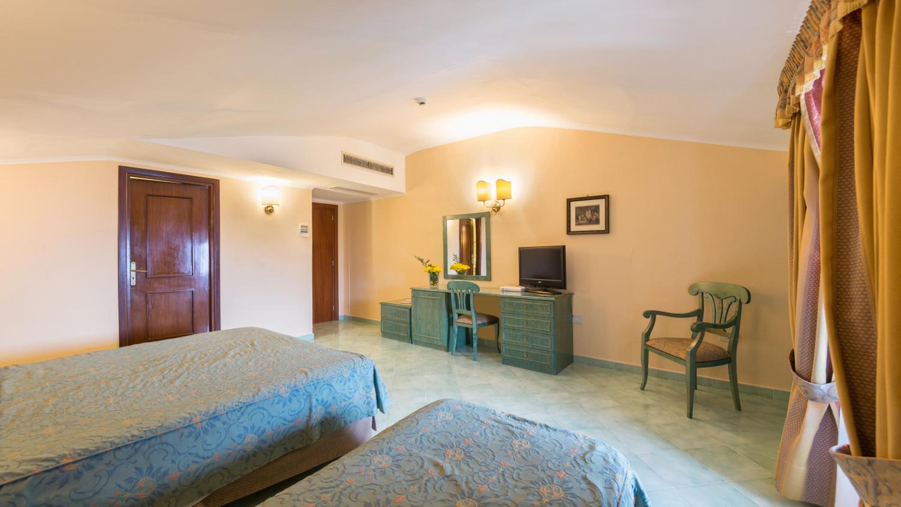 Triple Room with Sea View photo 2