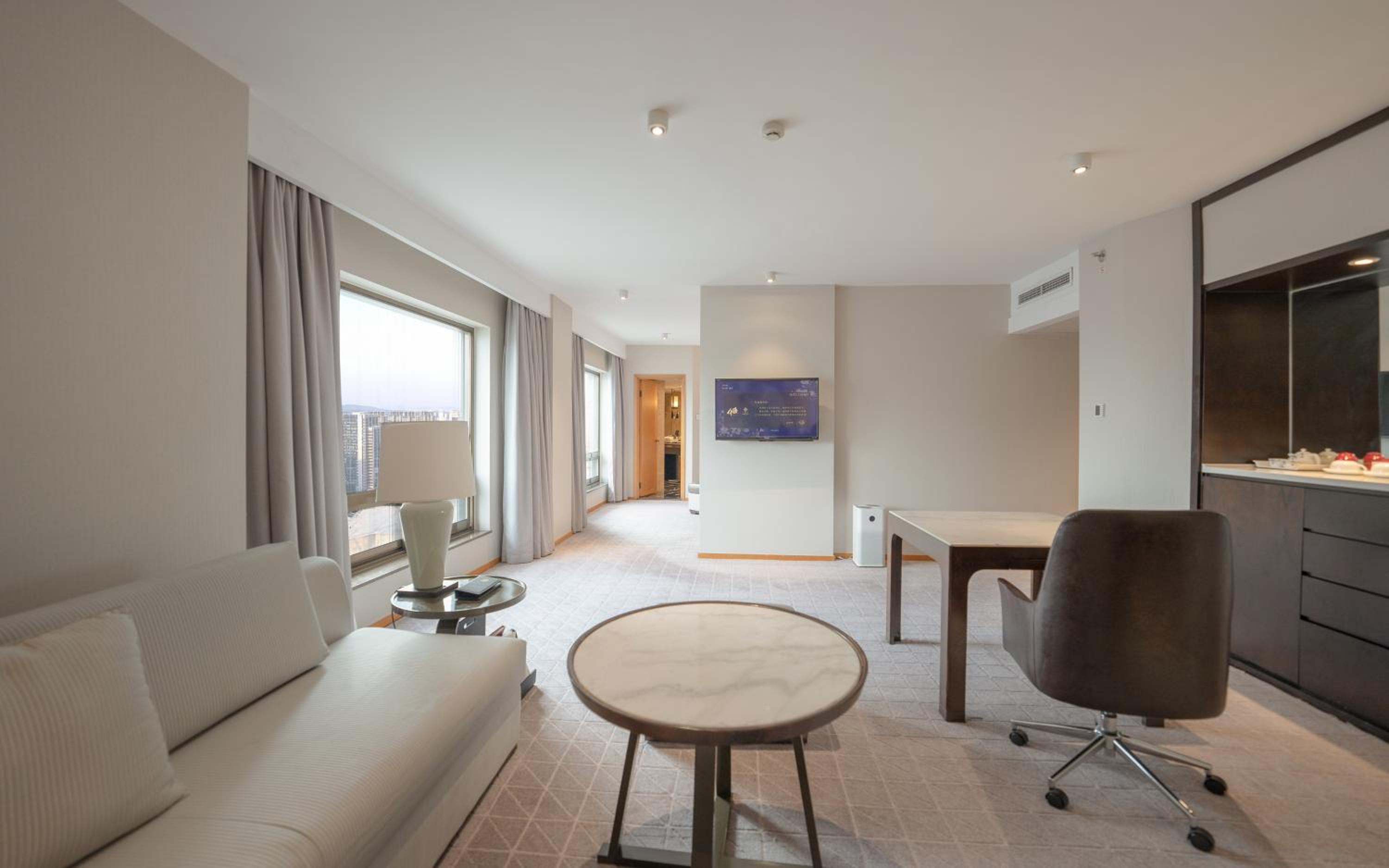 Jinling Tower Luxury Suite