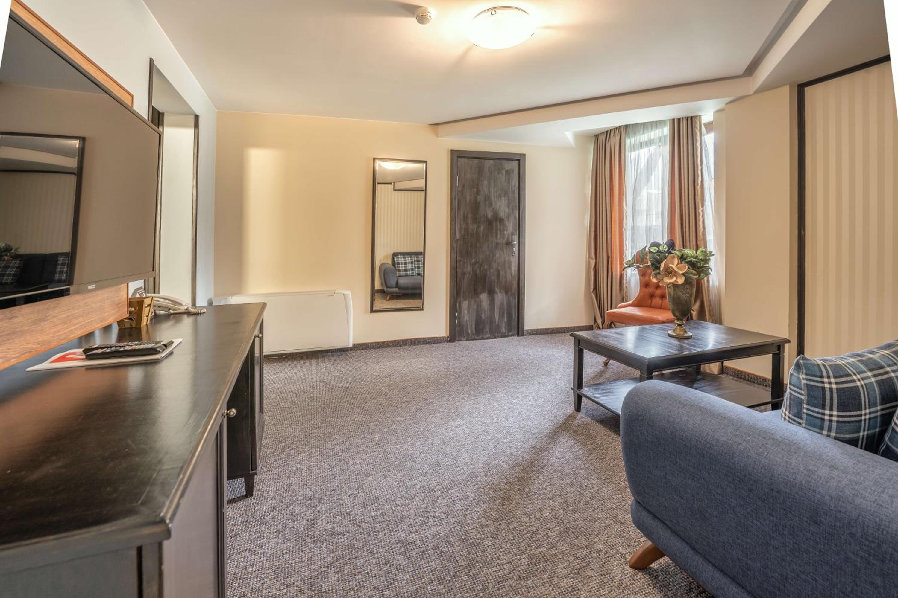 Junior Suite - Photo 5