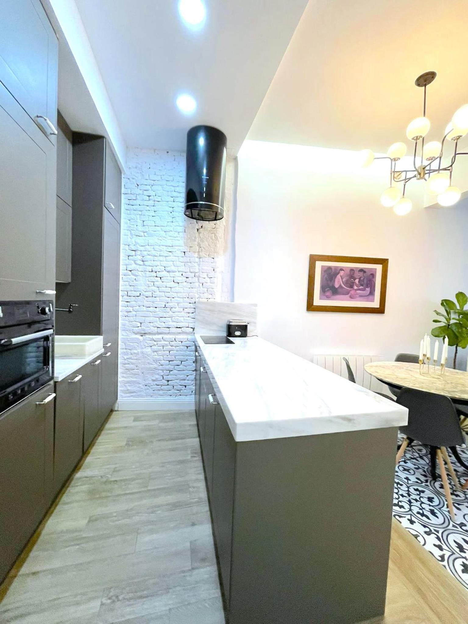 Apartment photo 2