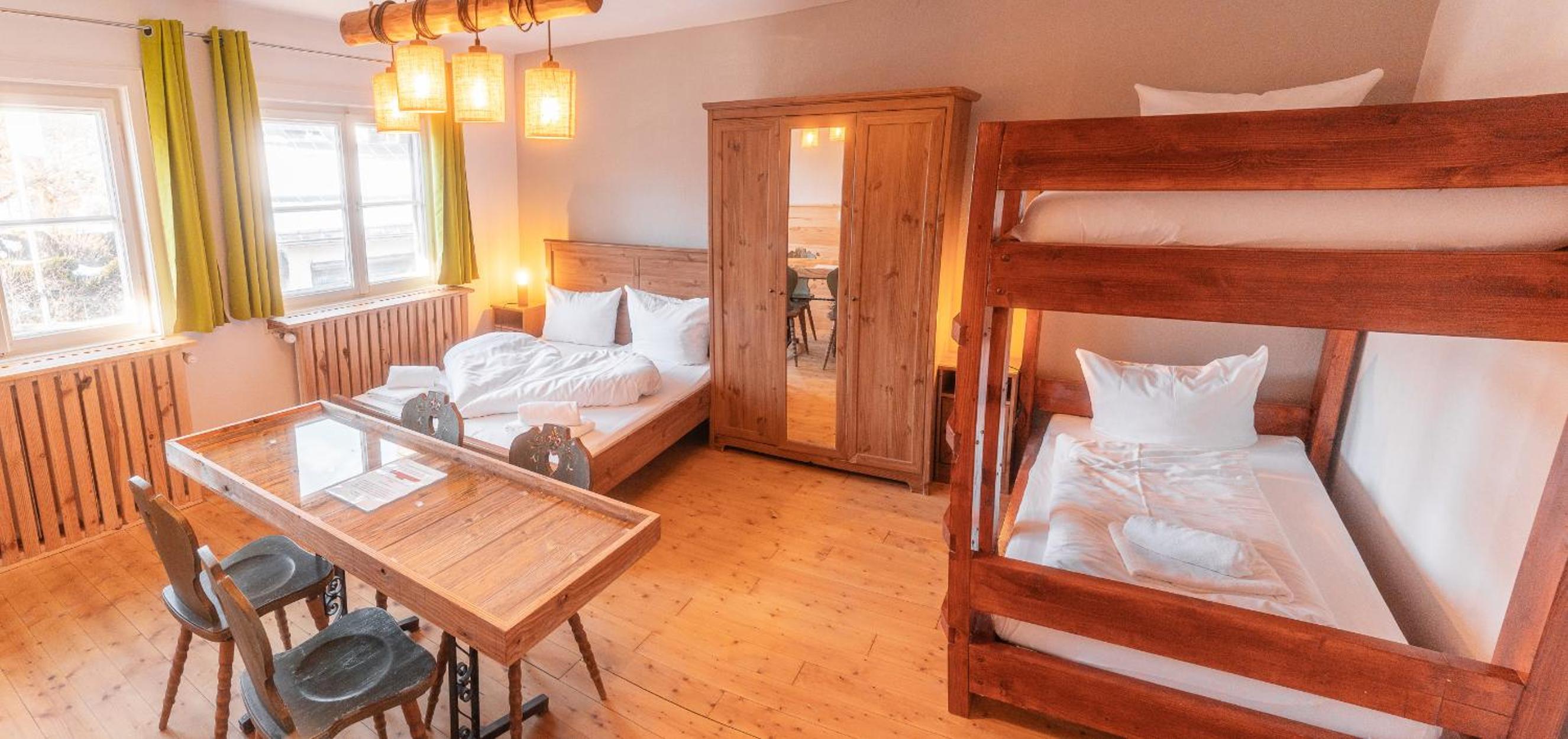 Quadruple Room - Photo 4