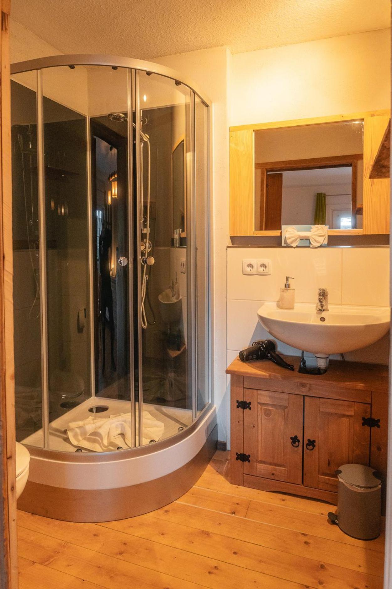 Quadruple Room with Shower photo 2